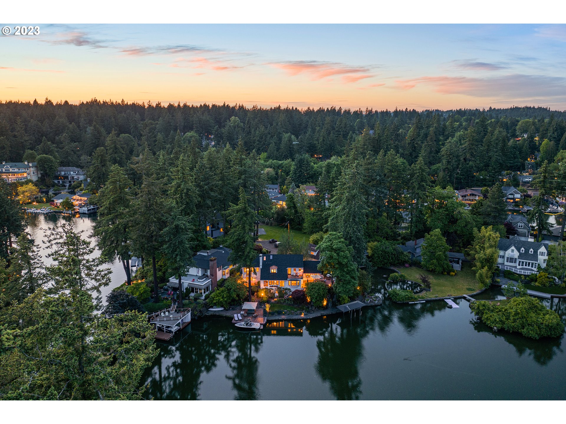 128 NORTHSHORE CIR