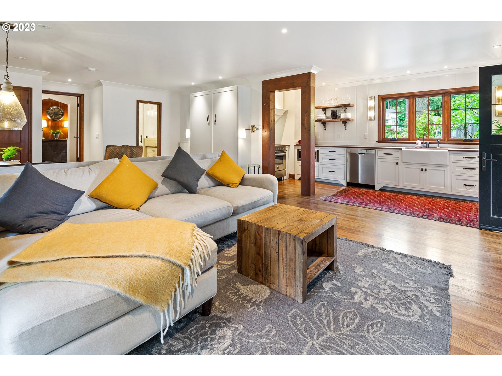 128 NORTHSHORE CIR