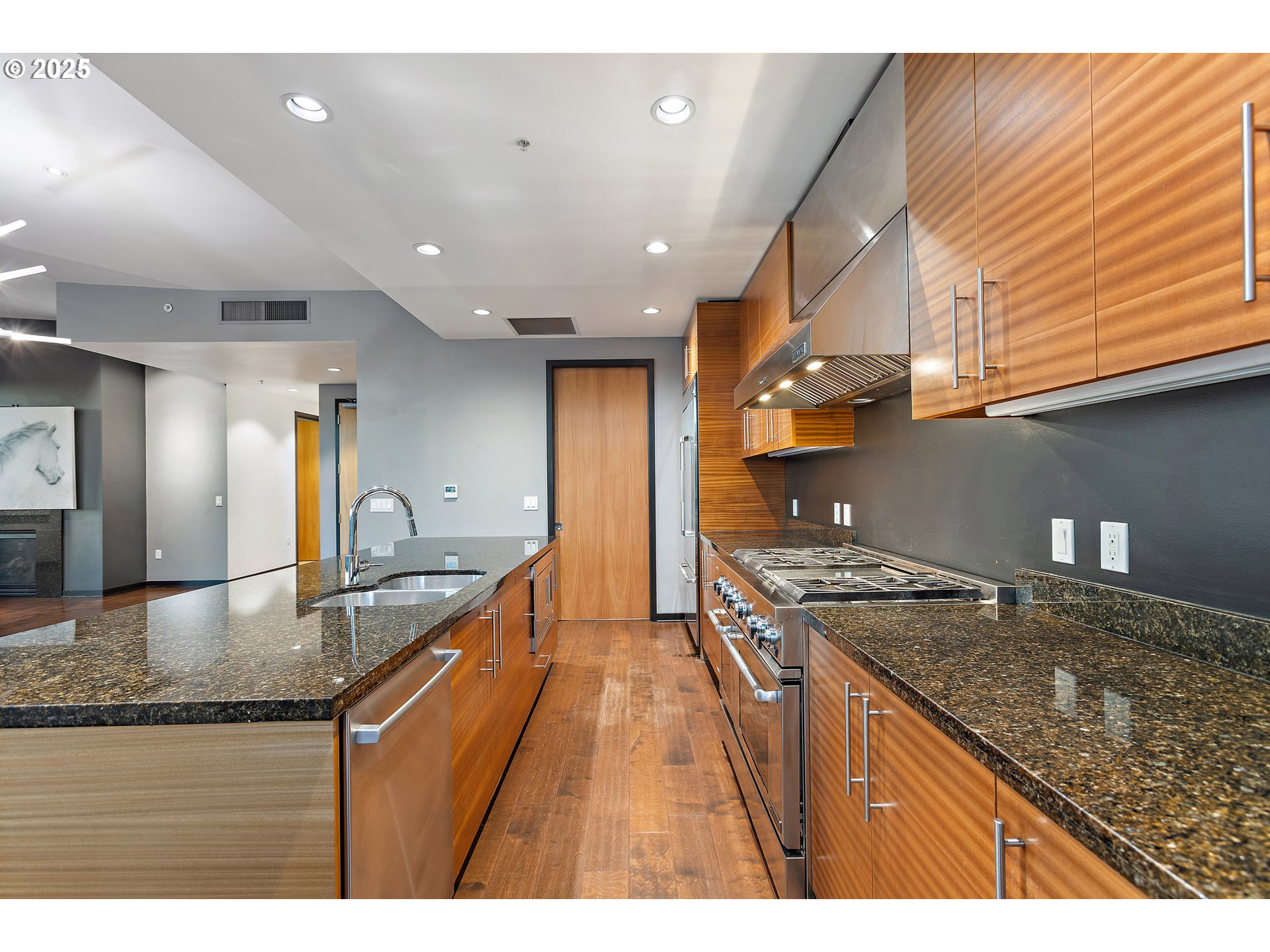 1830 NW RIVERSCAPE ST 803