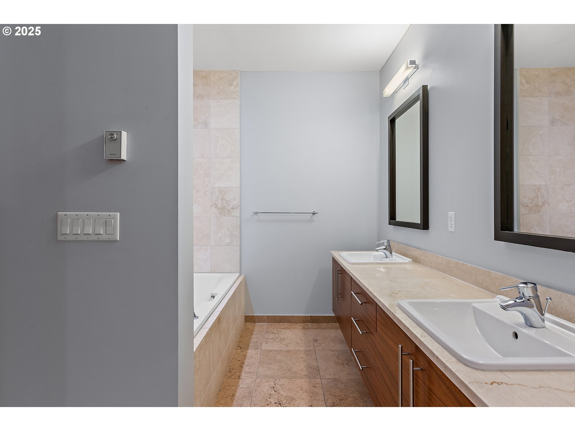 1830 NW RIVERSCAPE ST 803