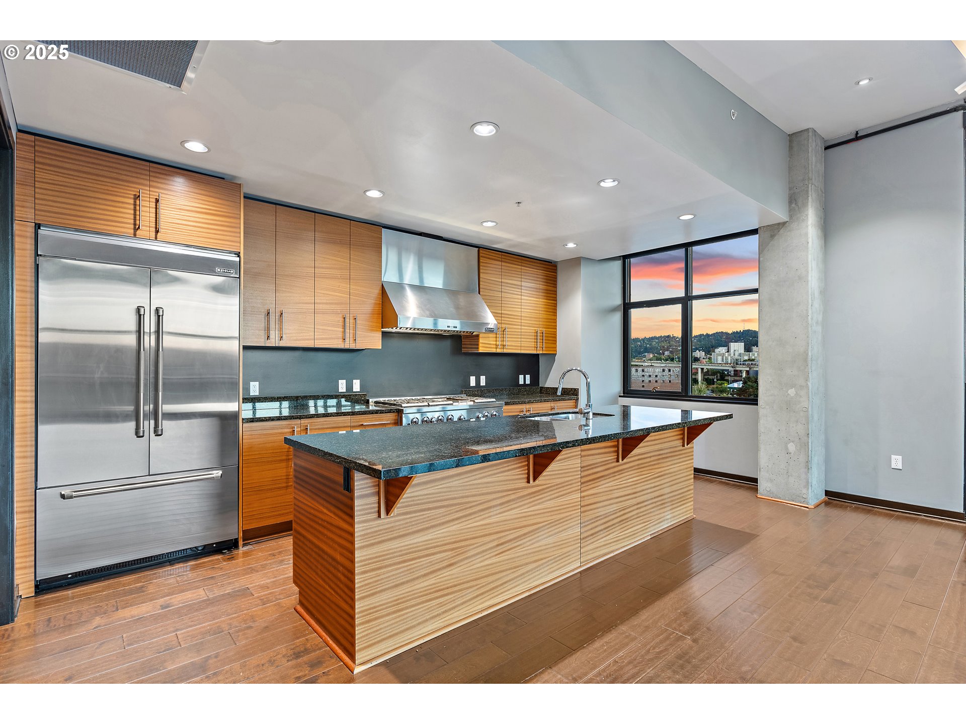 1830 NW RIVERSCAPE ST 803