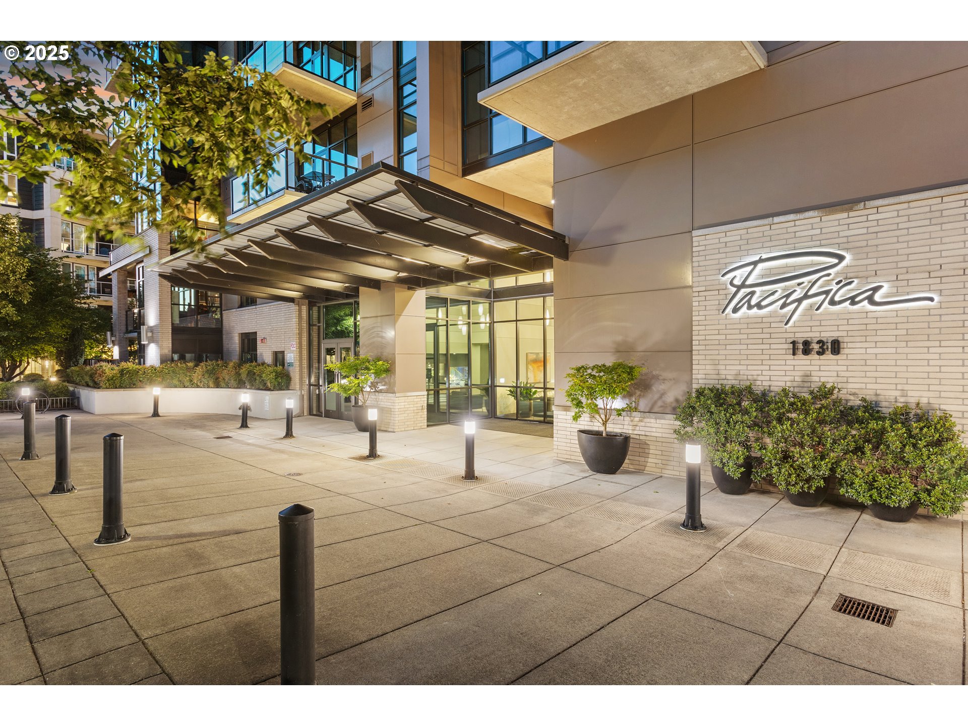 1830 NW RIVERSCAPE ST 803