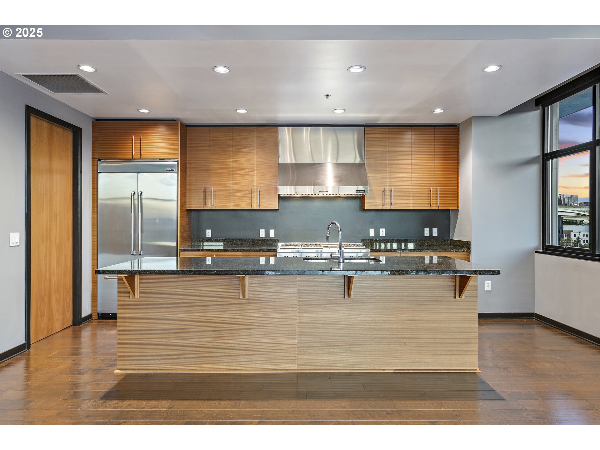 1830 NW RIVERSCAPE ST 803