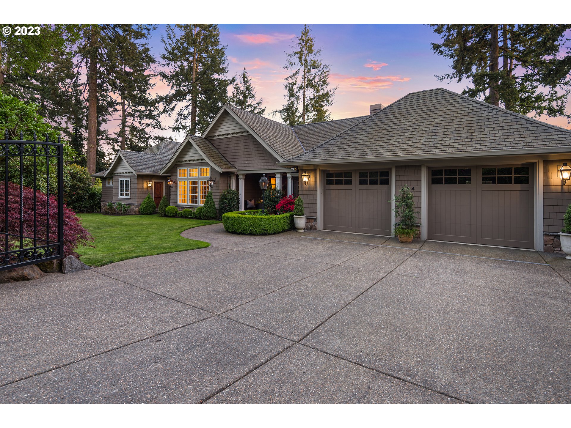 584 RIDGEWAY RD