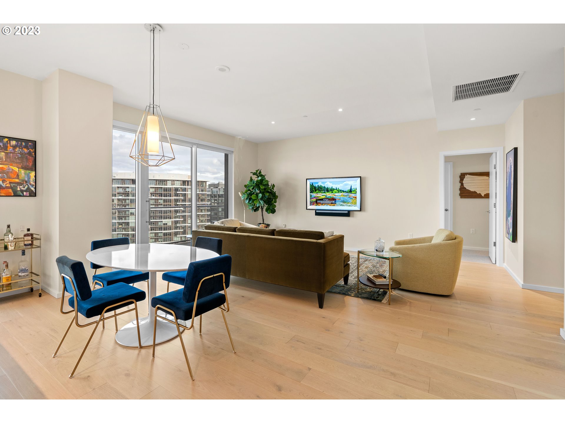 1150 NW QUIMBY ST 1304