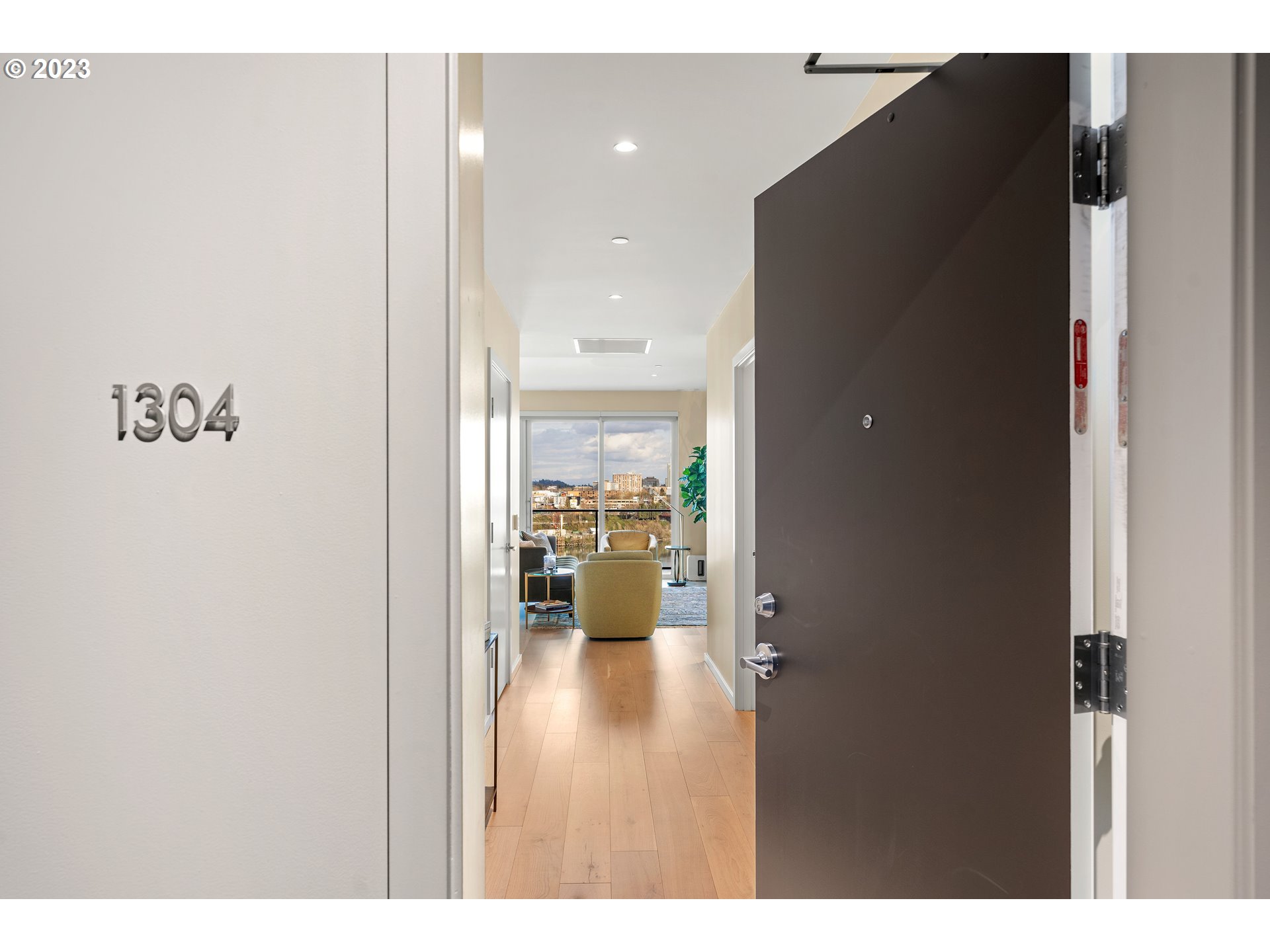 1150 NW QUIMBY ST 1304