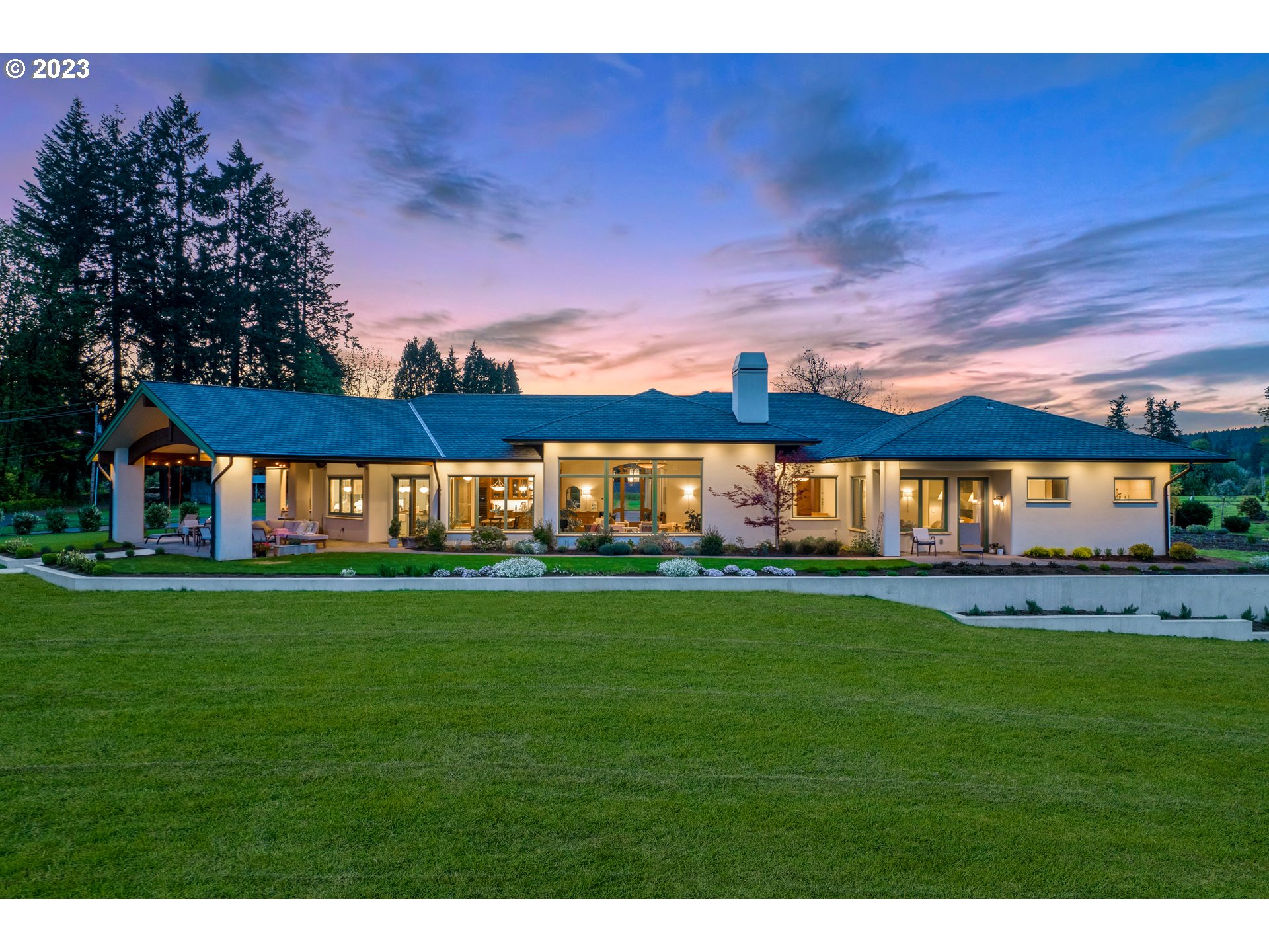 405 MIKEN LN