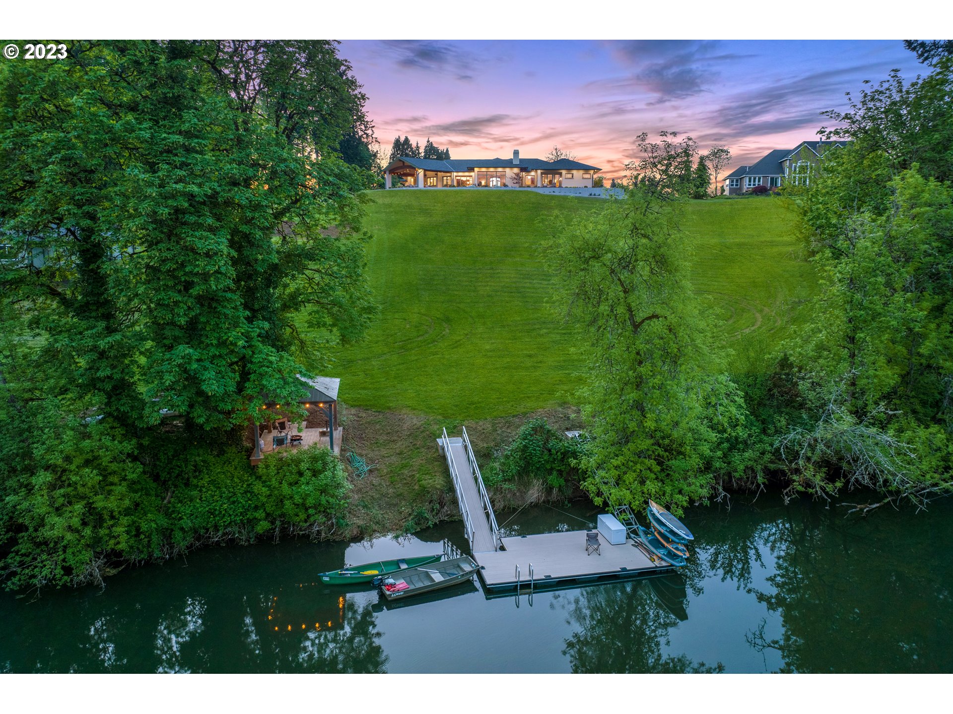 405 MIKEN LN
