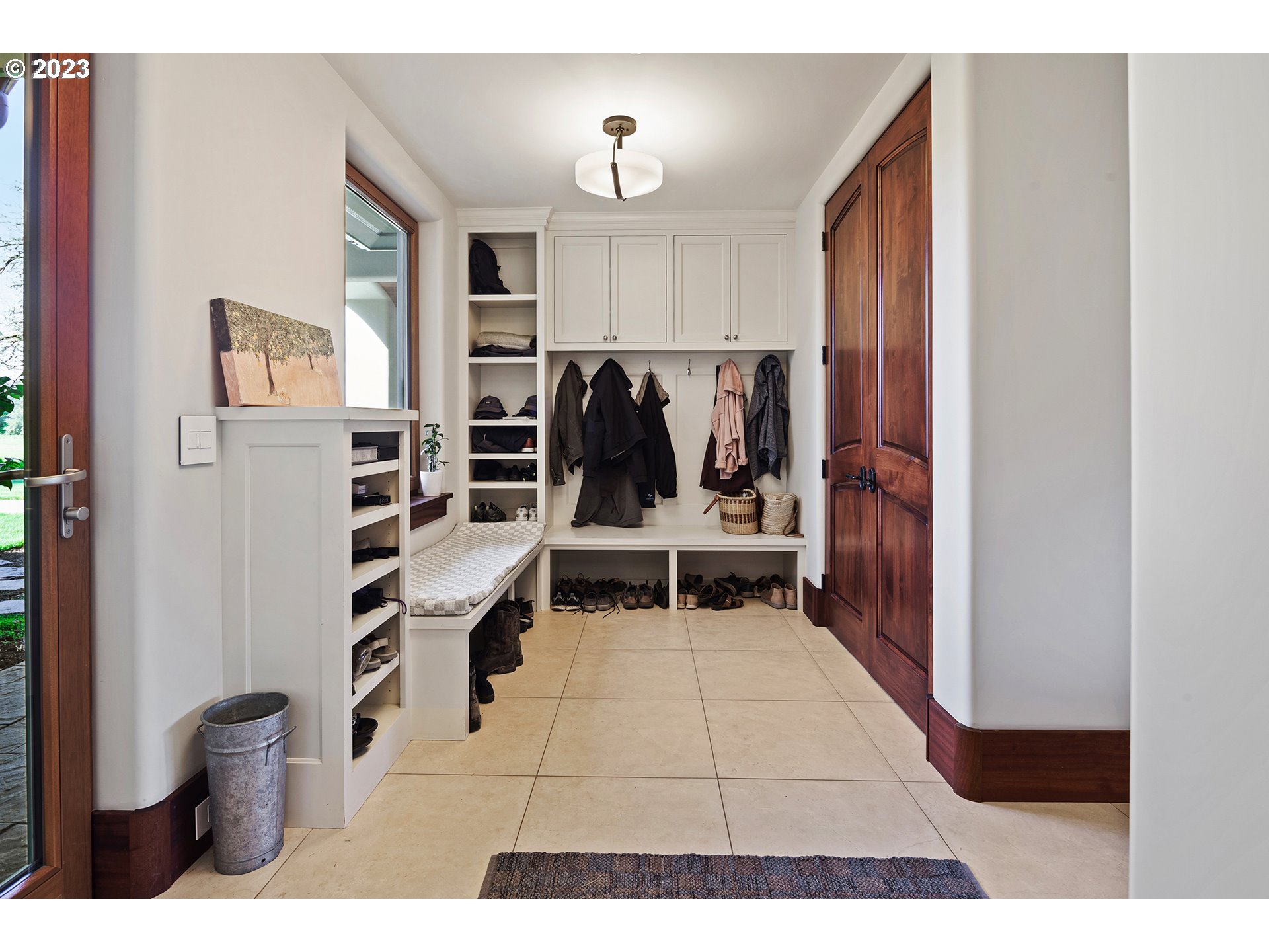 405 MIKEN LN