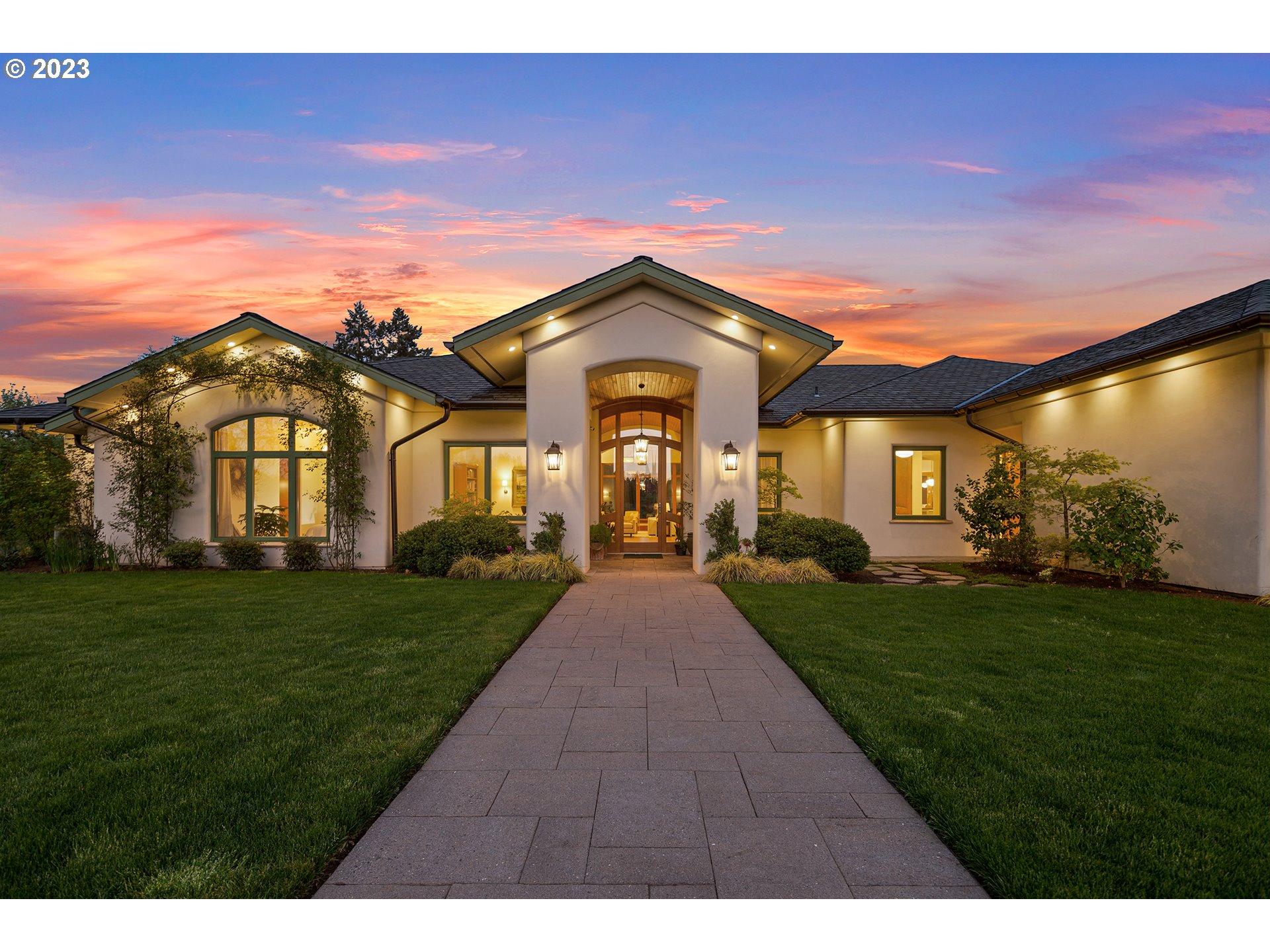 405 MIKEN LN