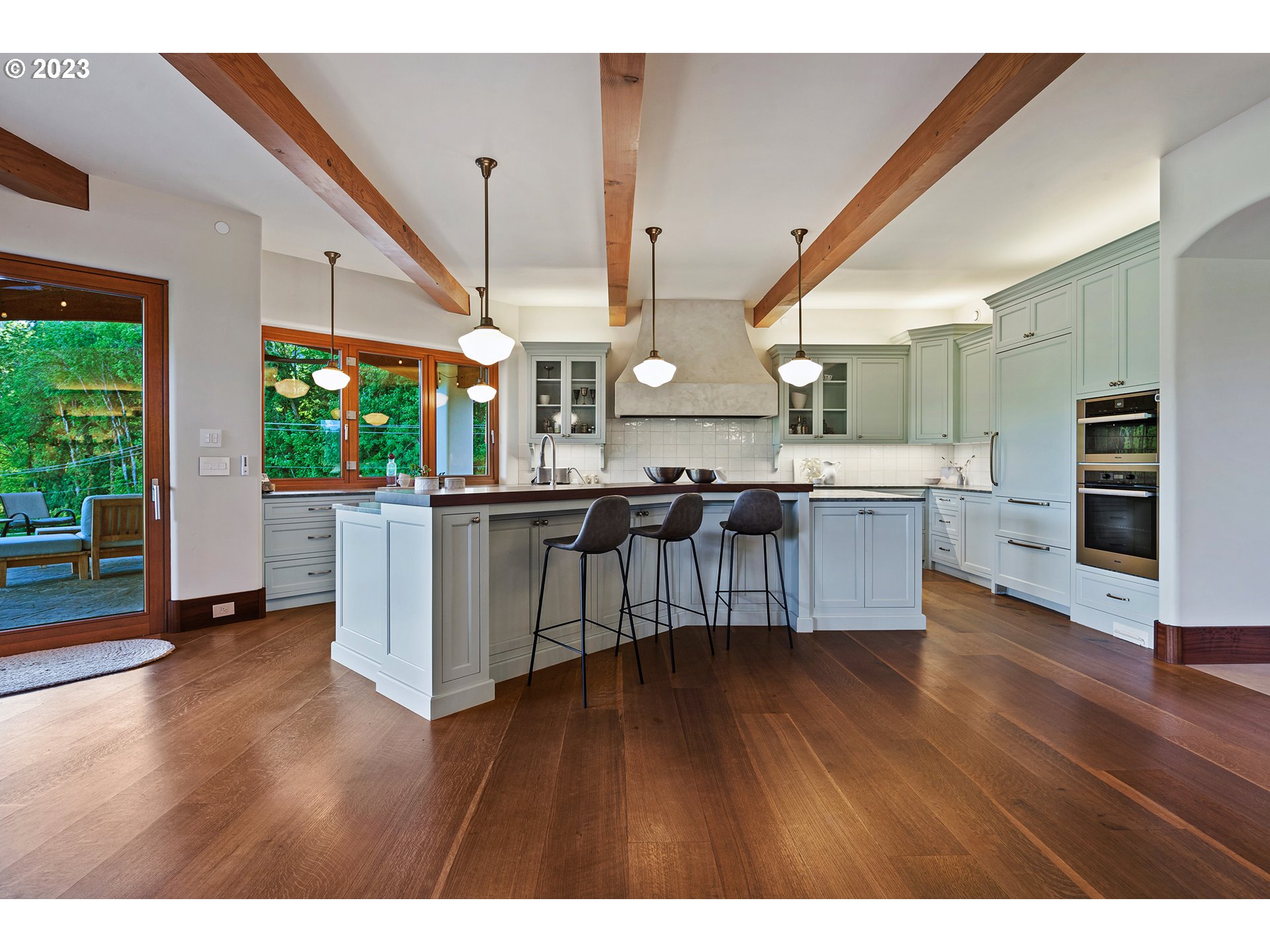 405 MIKEN LN