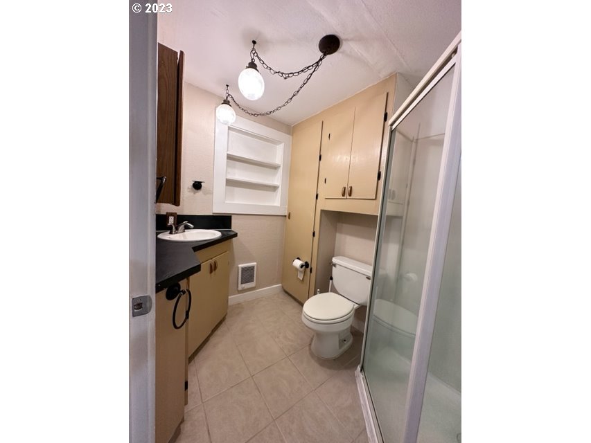 23385 E LATAURELLE AVE