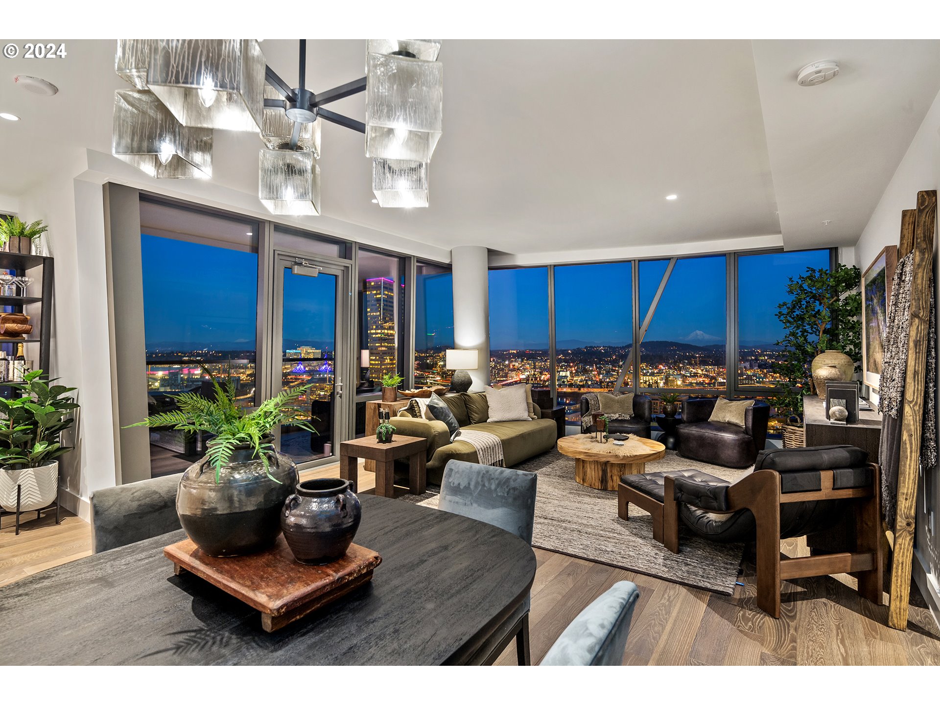 550 SW 10th AVE 2306