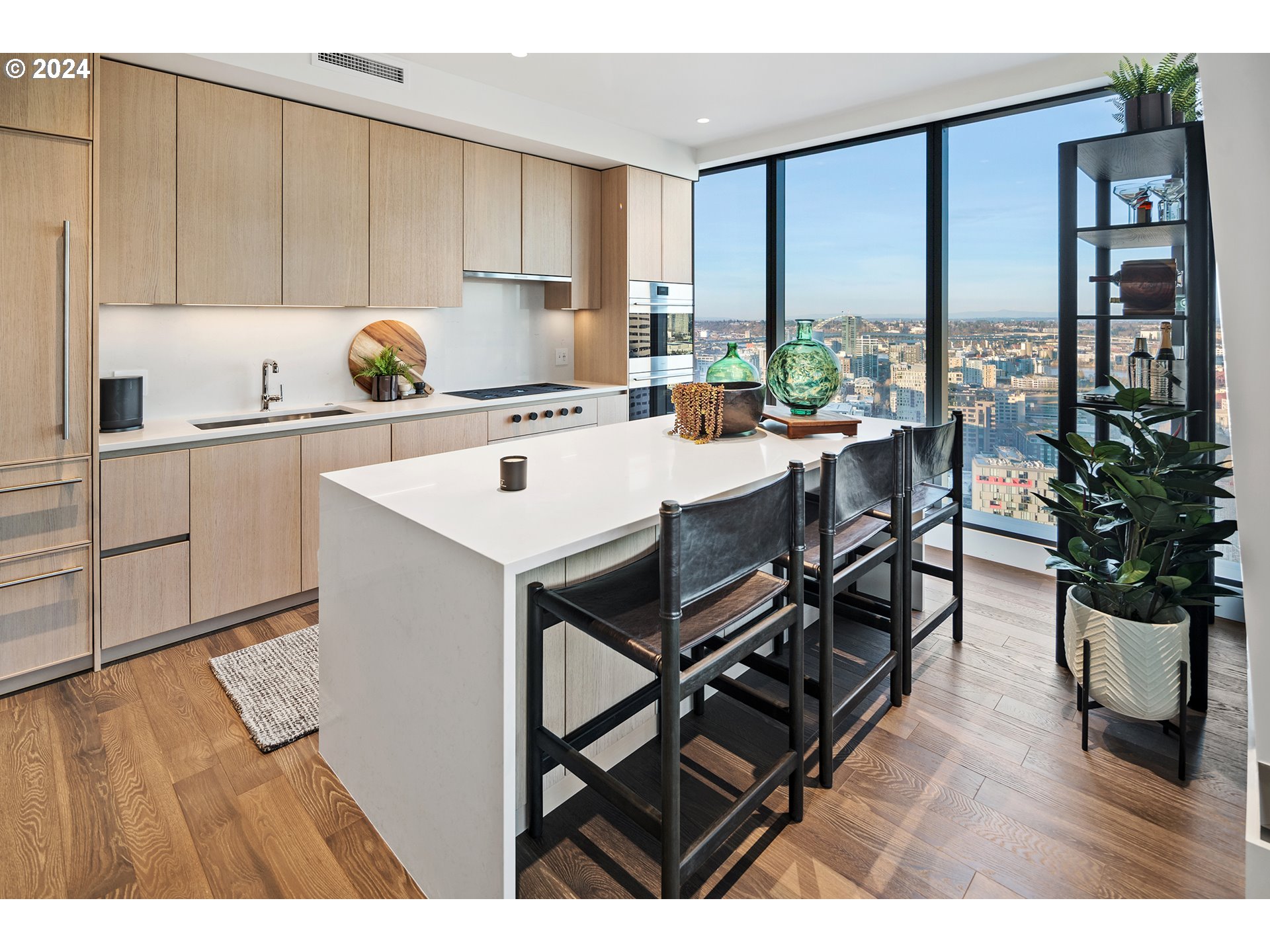 550 SW 10th AVE 2306