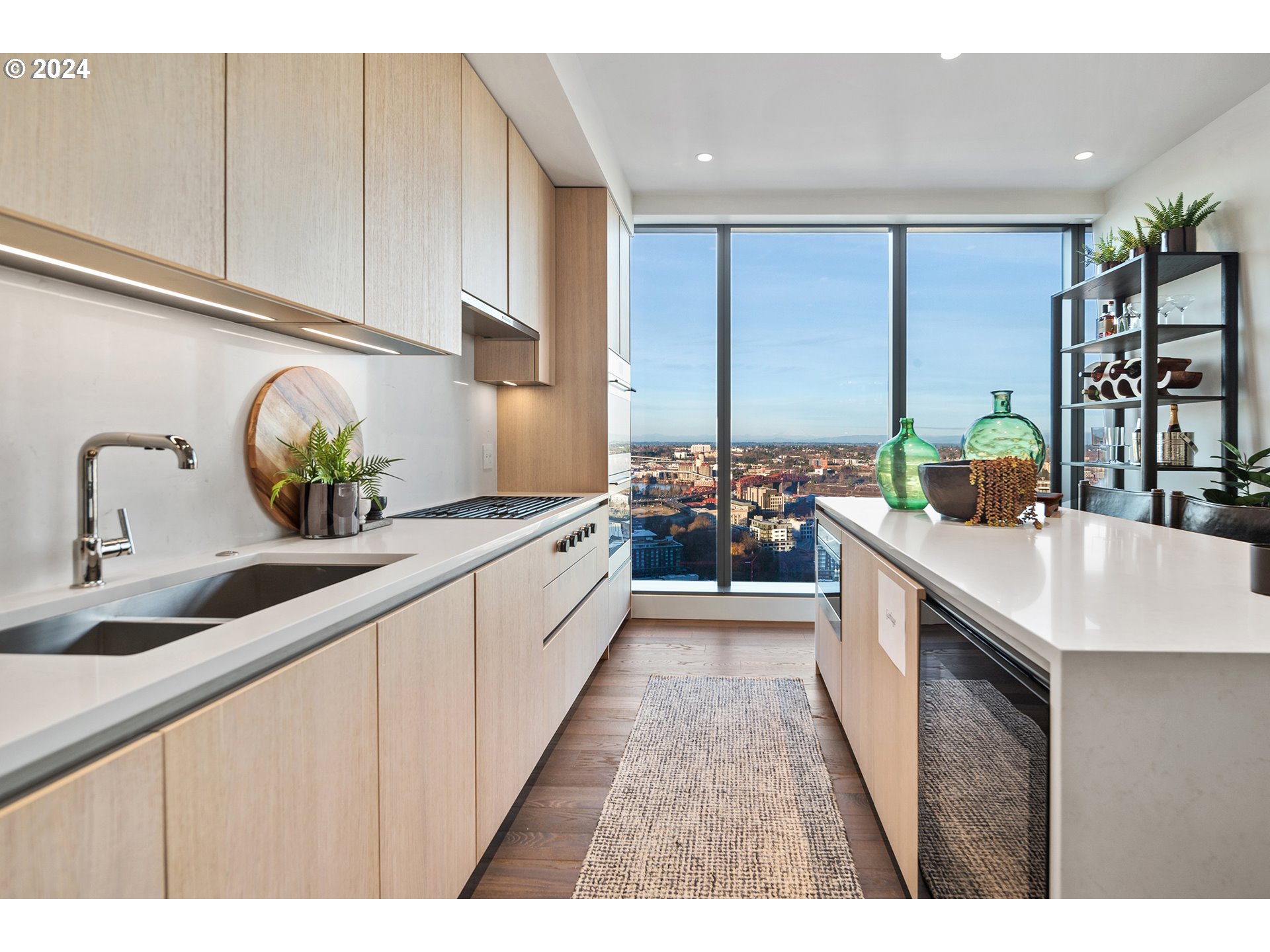 550 SW 10th AVE 2306