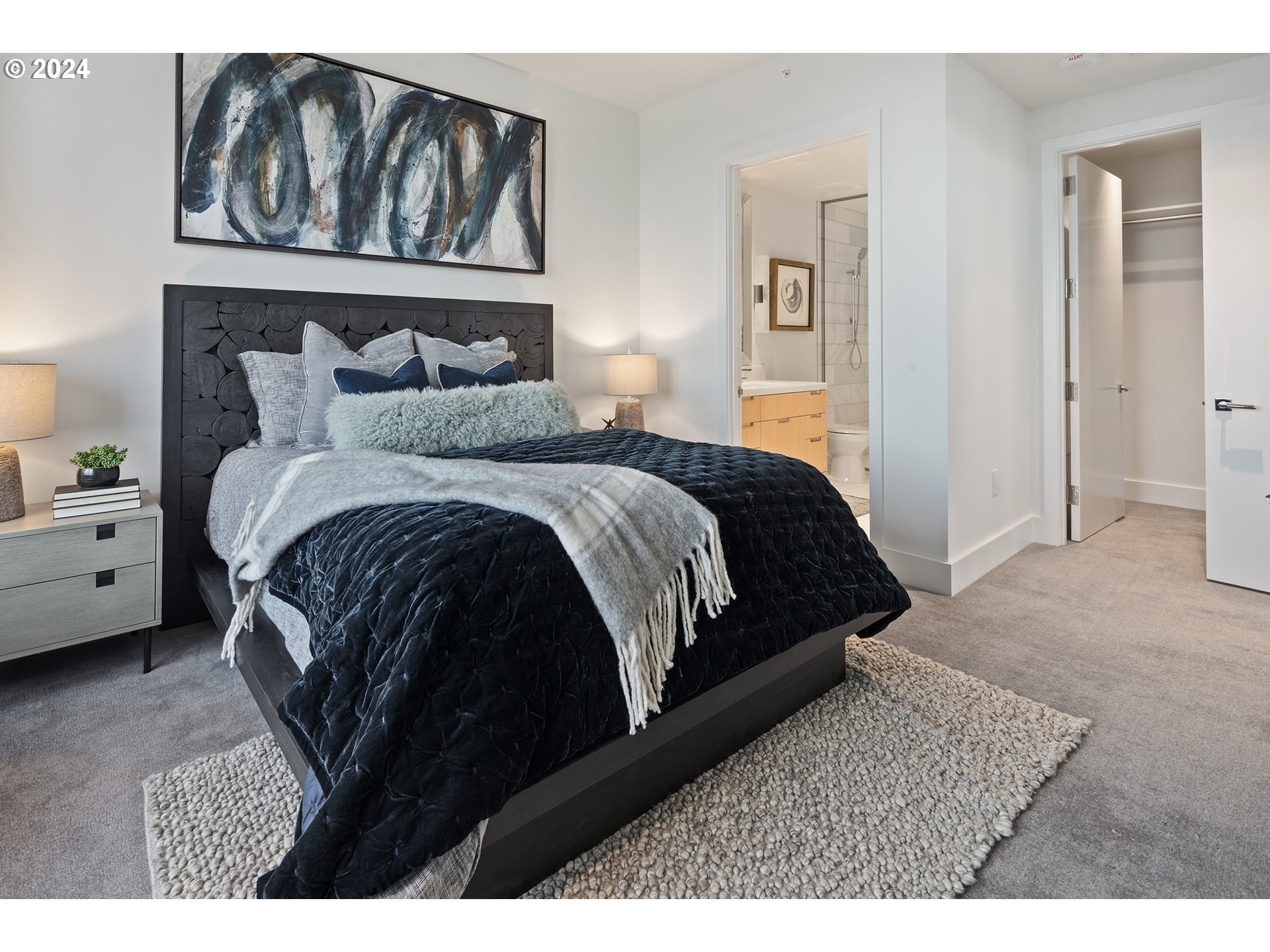 550 SW 10th AVE 2306
