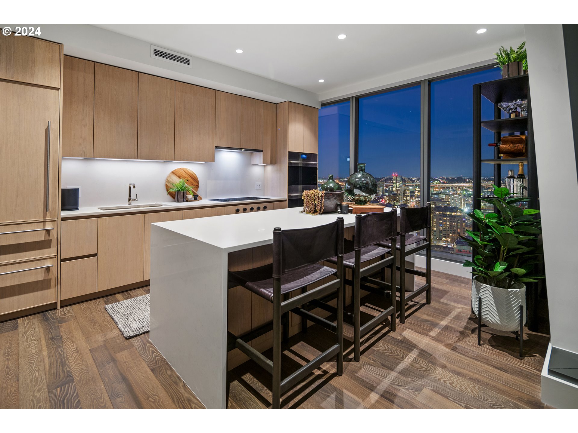 550 SW 10th AVE 2306