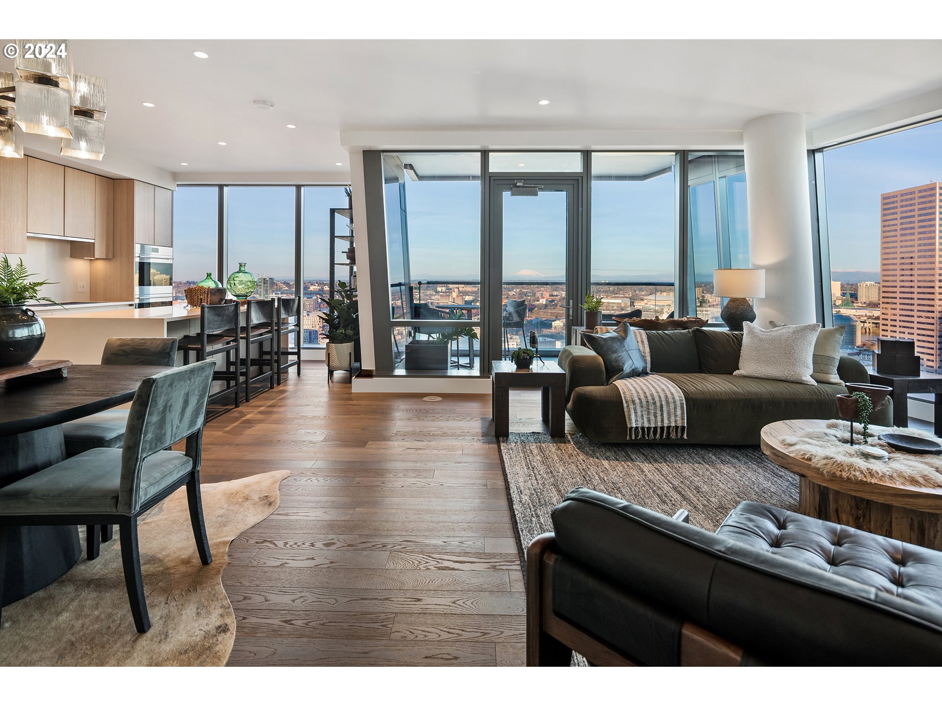550 SW 10th AVE 2306