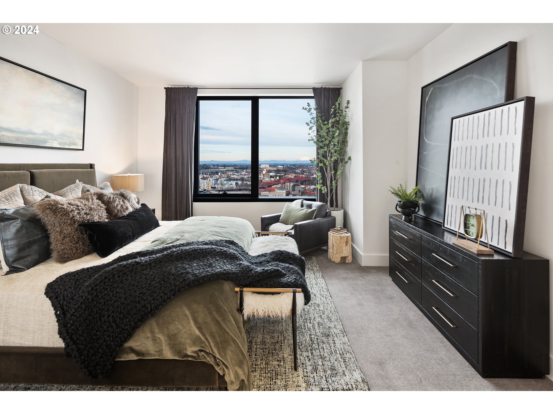 550 SW 10th AVE 2306