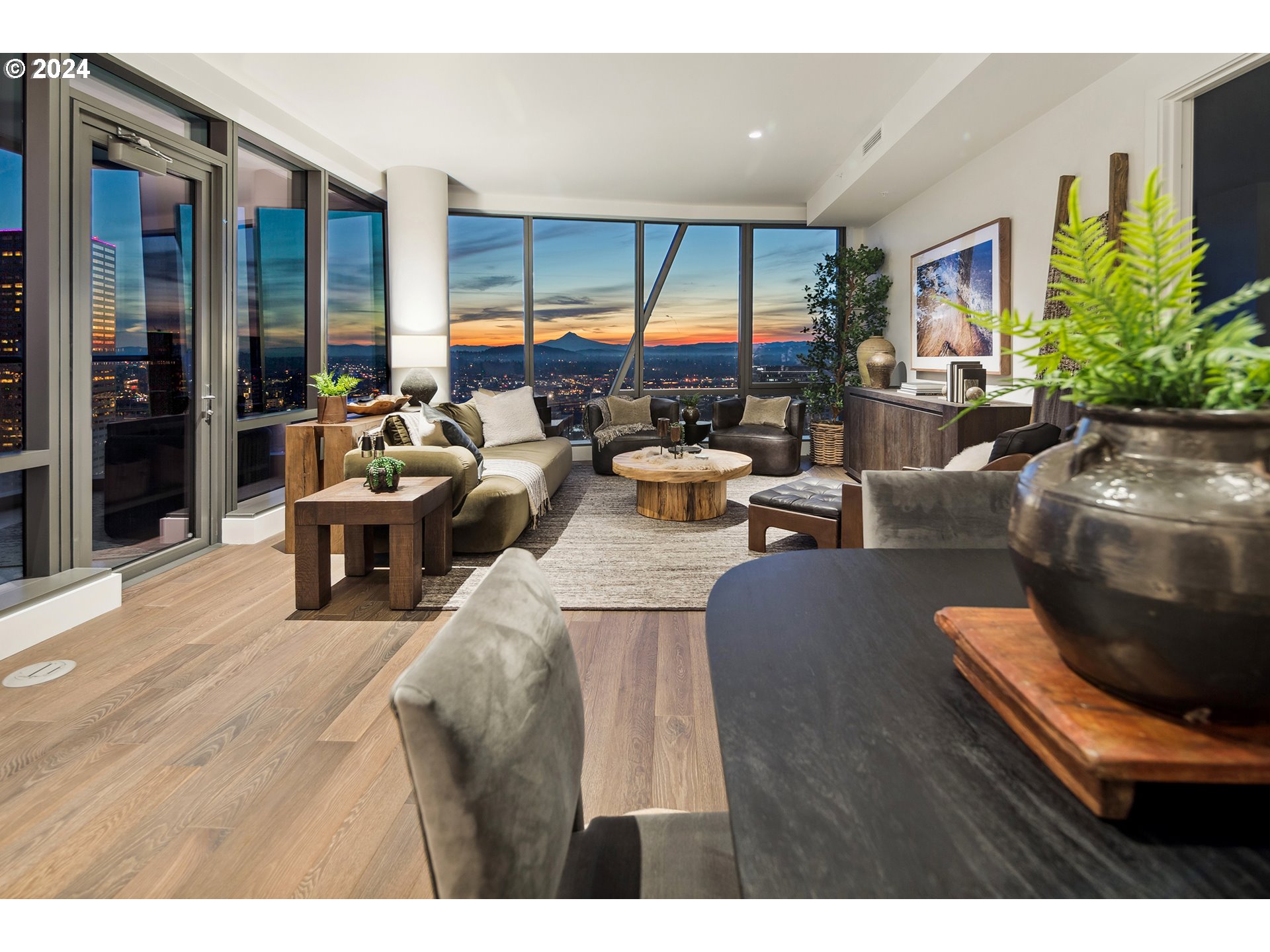 550 SW 10th AVE 2306