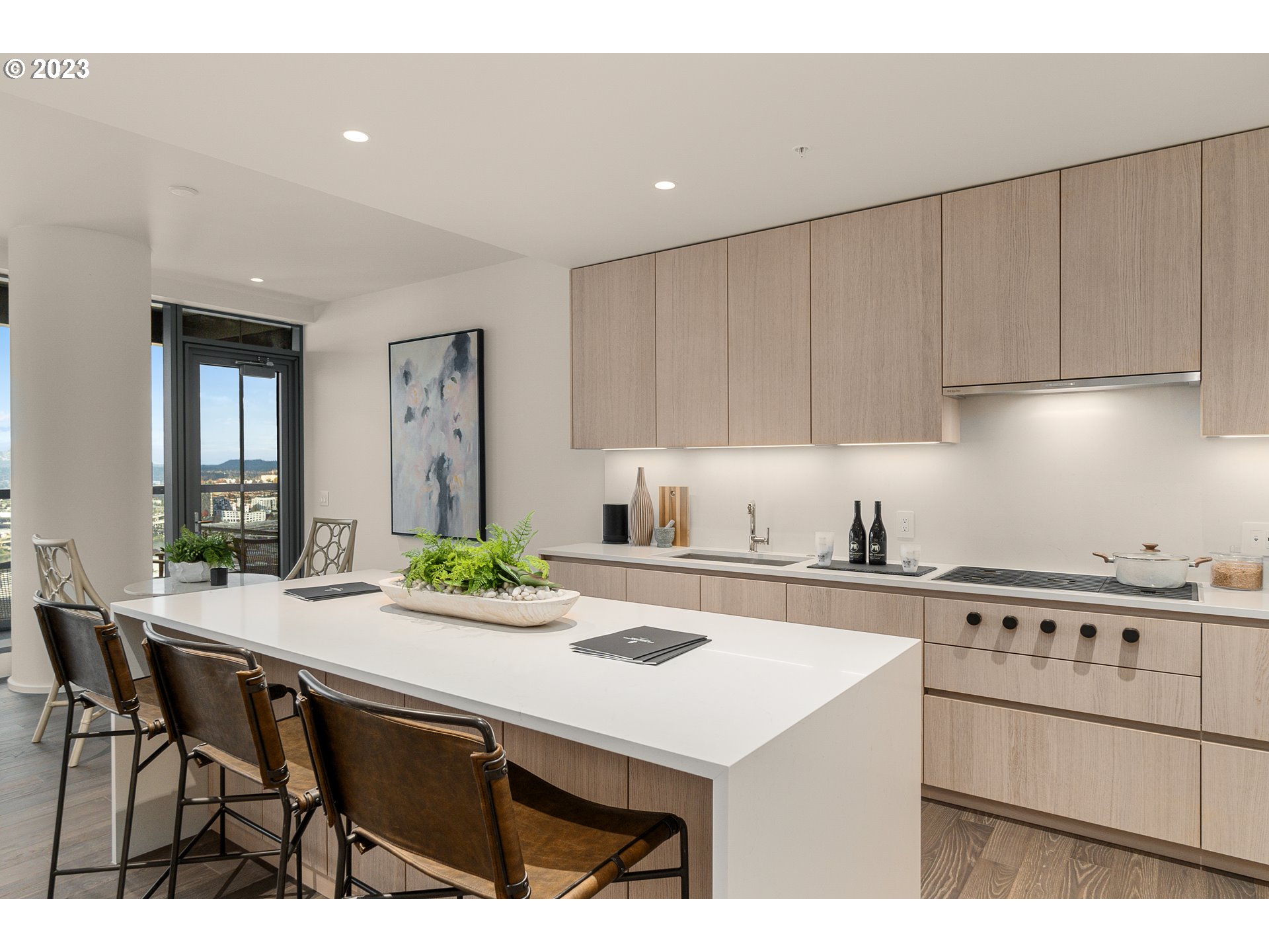 550 SW 10th AVE 3107