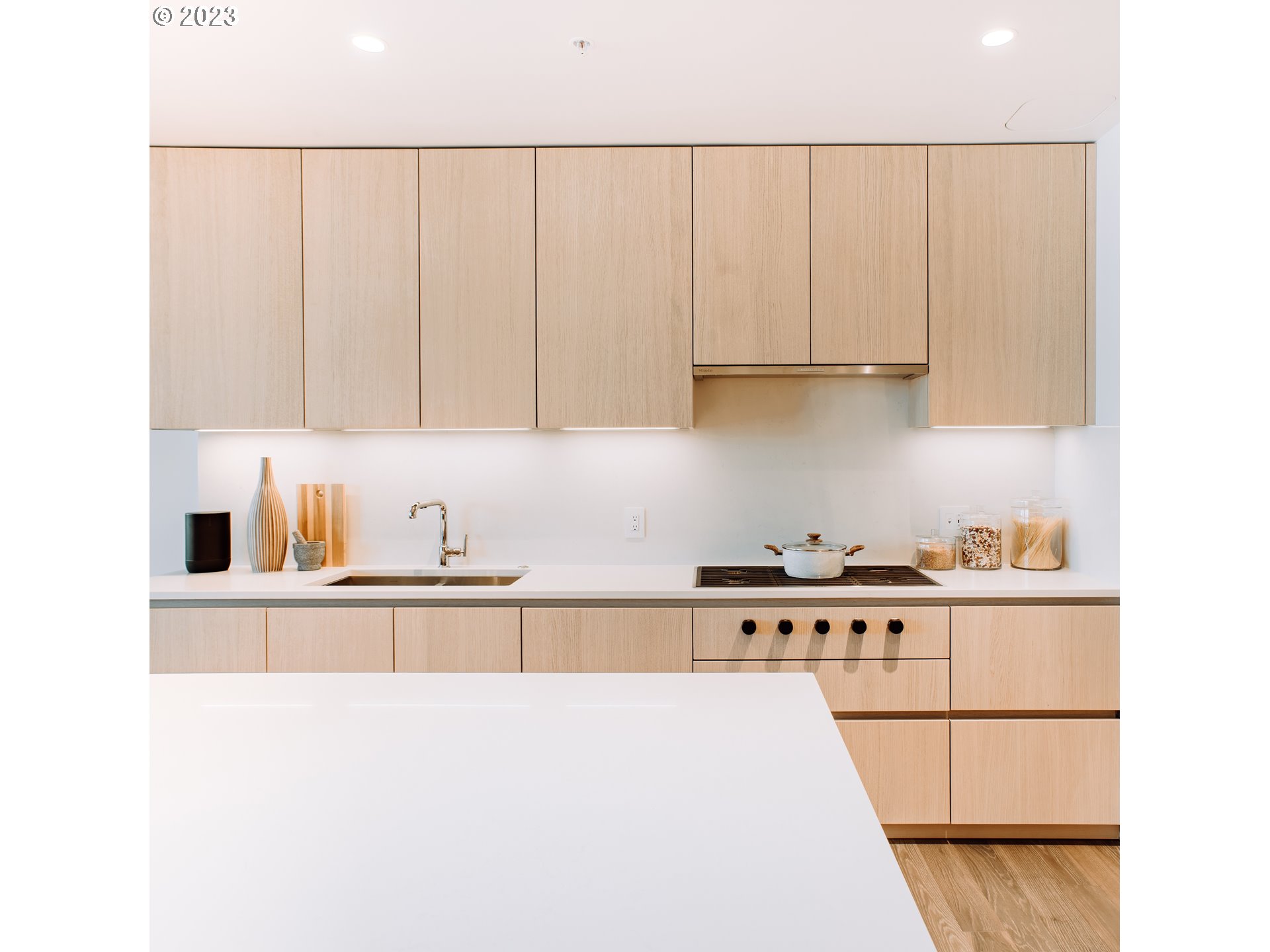 550 SW 10th AVE 3107