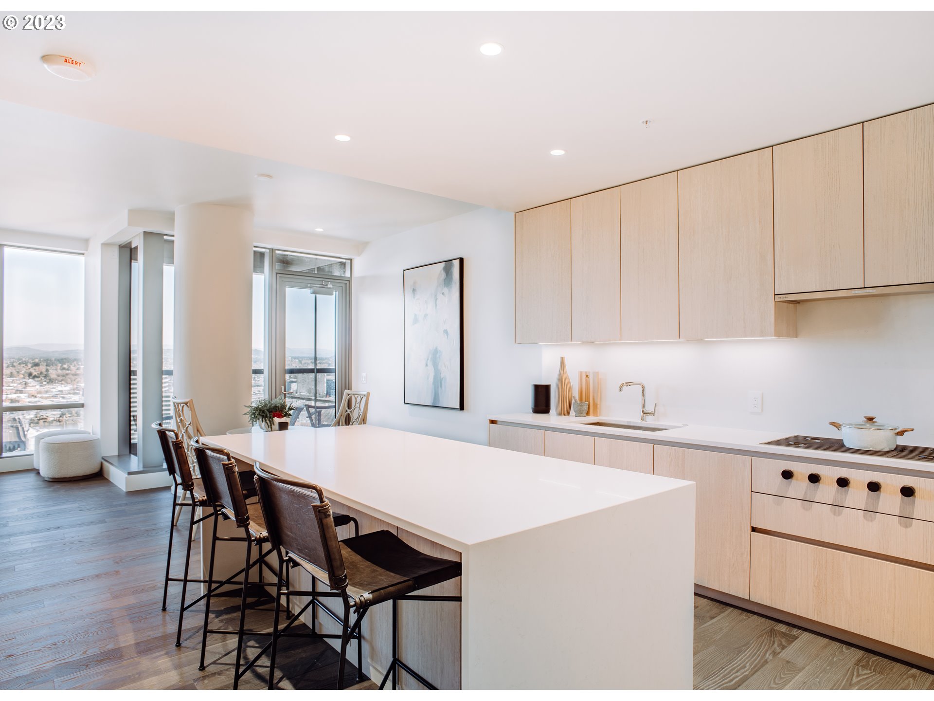 550 SW 10th AVE 3107