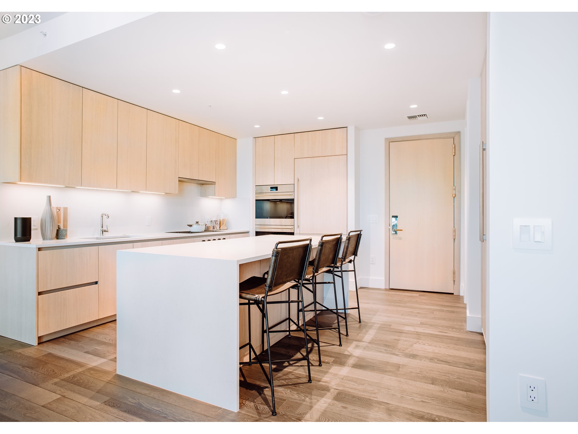 550 SW 10th AVE 3107