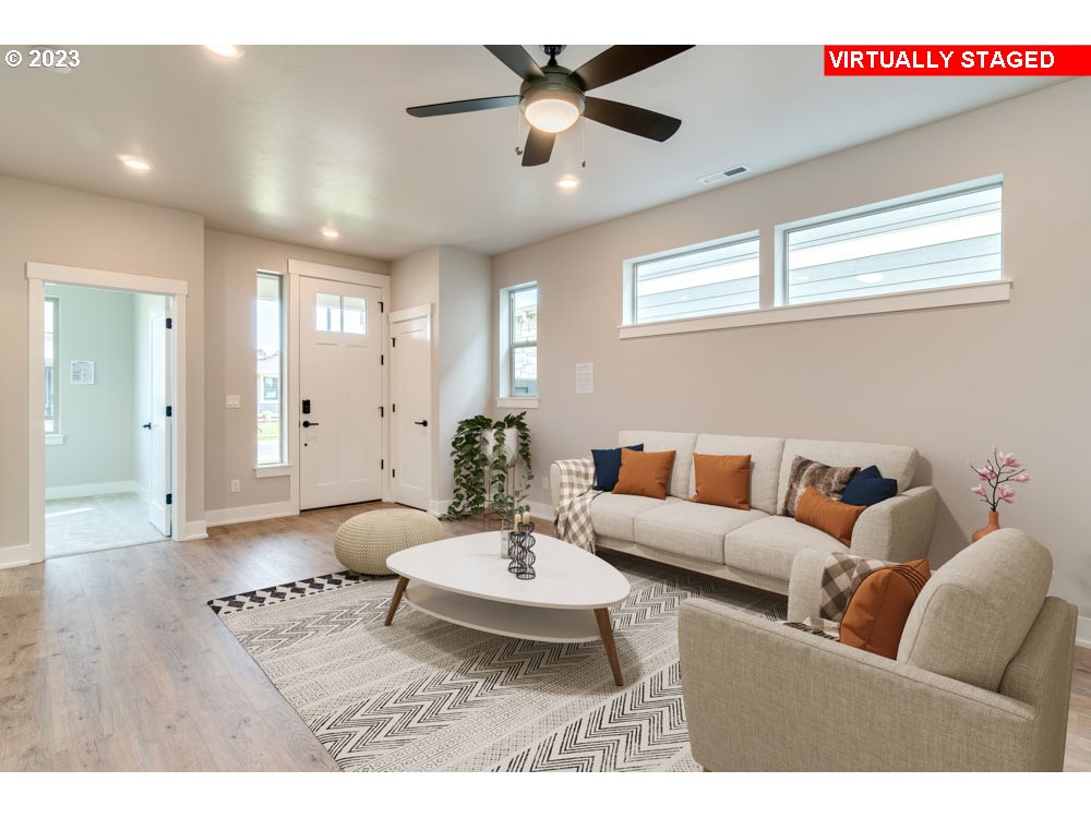 7868 SE Reddington ST