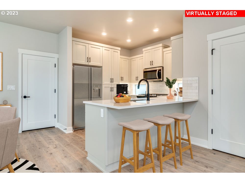 7868 SE Reddington ST