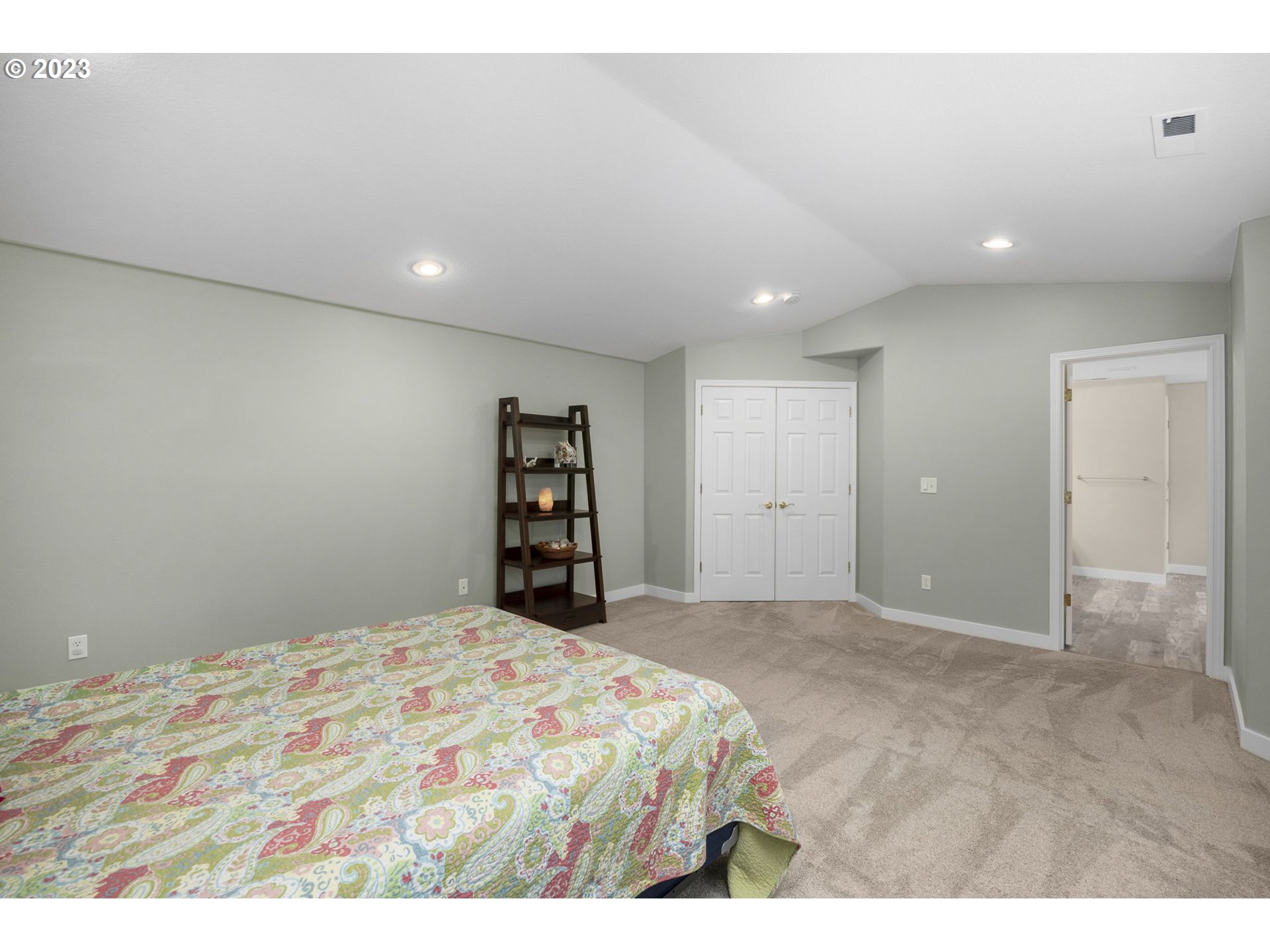 21260 SW LADYFERN DR