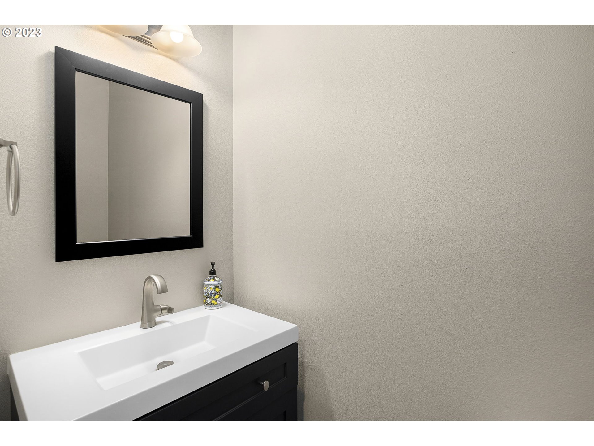 21260 SW LADYFERN DR