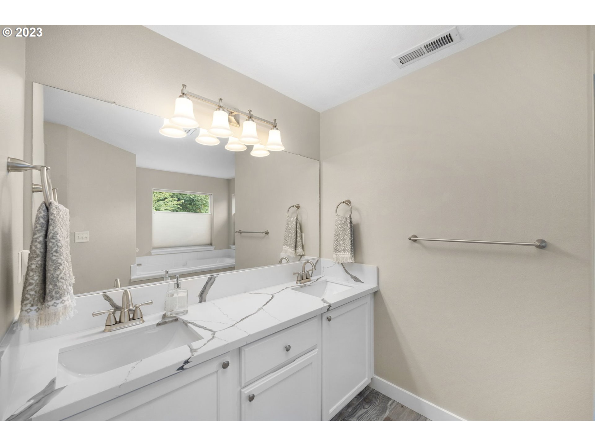 21260 SW LADYFERN DR