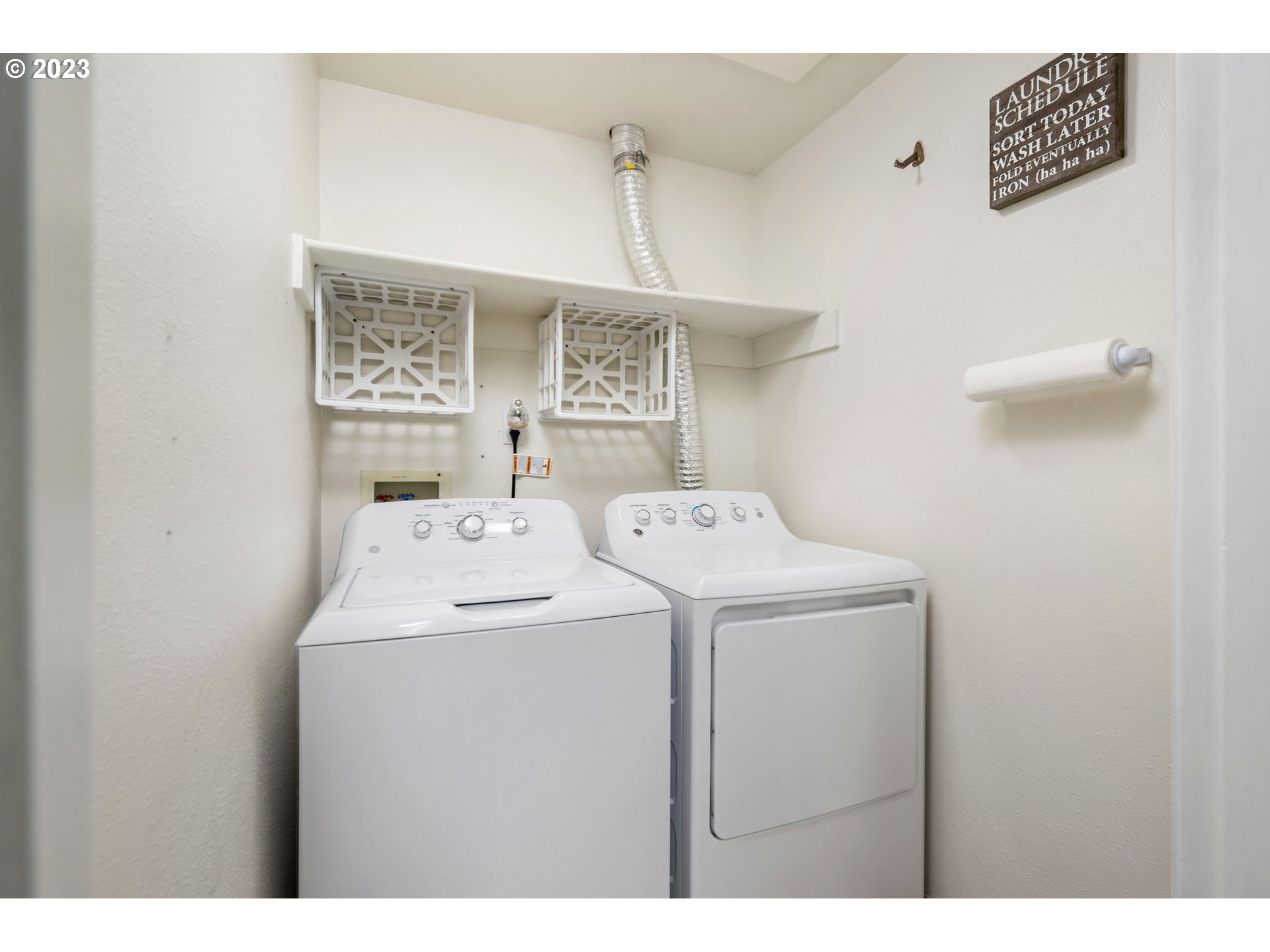 1581 Whispering Pines DR 8