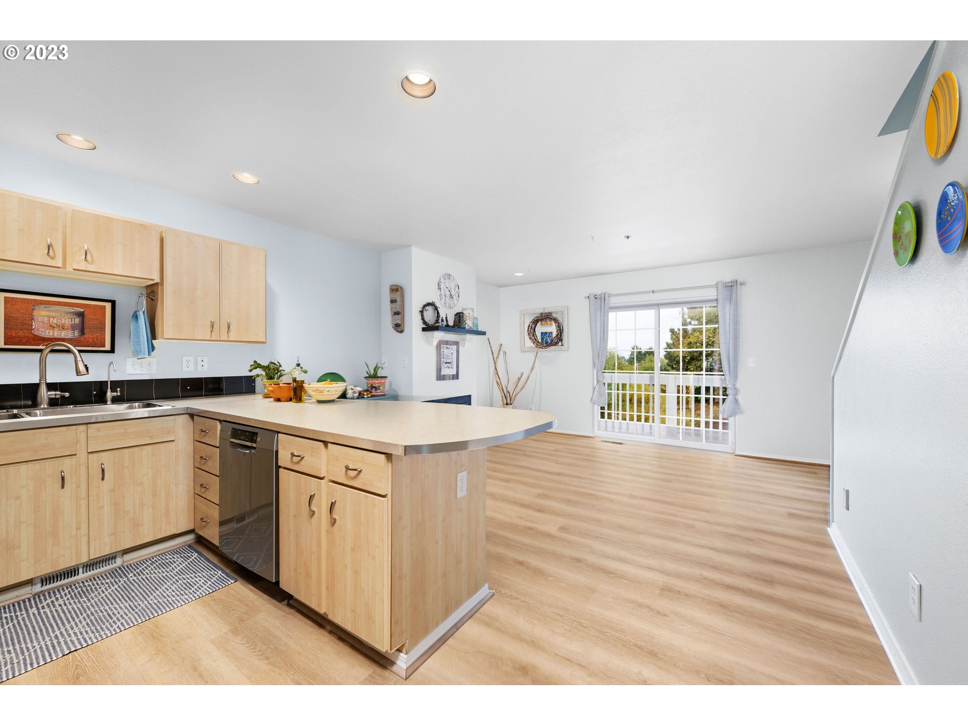 1581 Whispering Pines DR 8