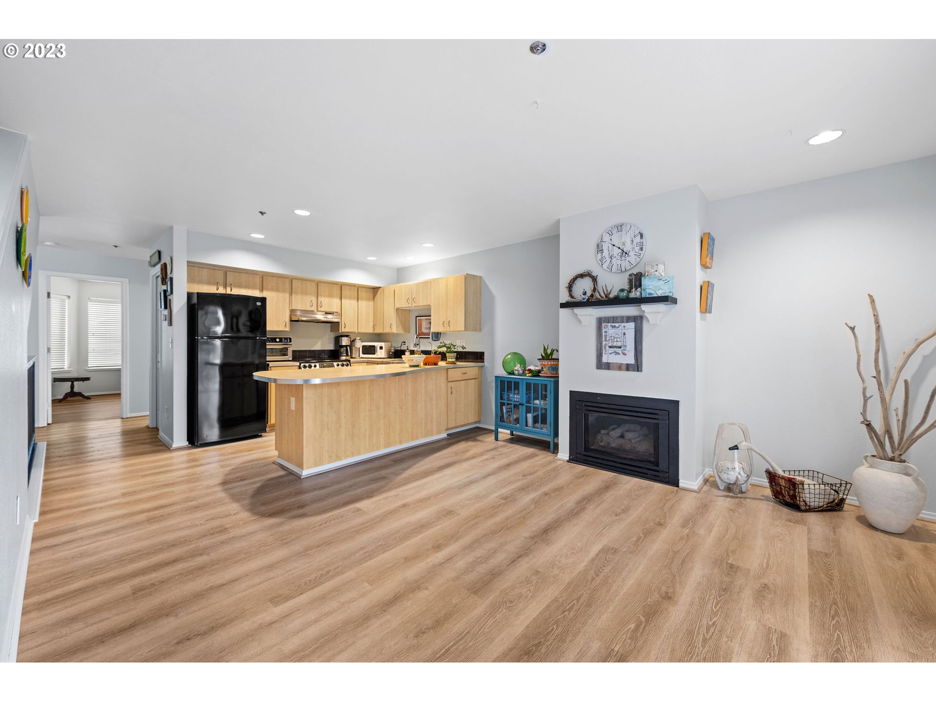 1581 Whispering Pines DR 8