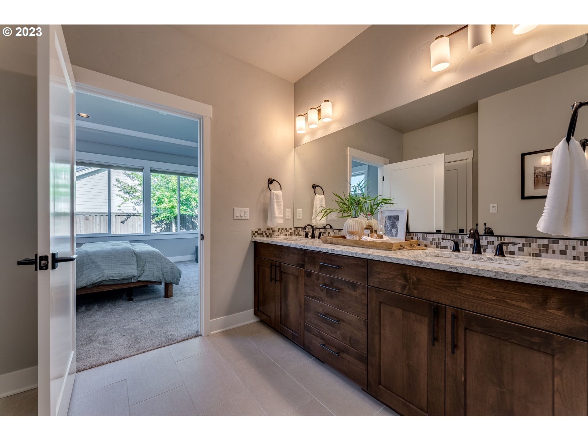 7430 SW ARBOR LAKE DR