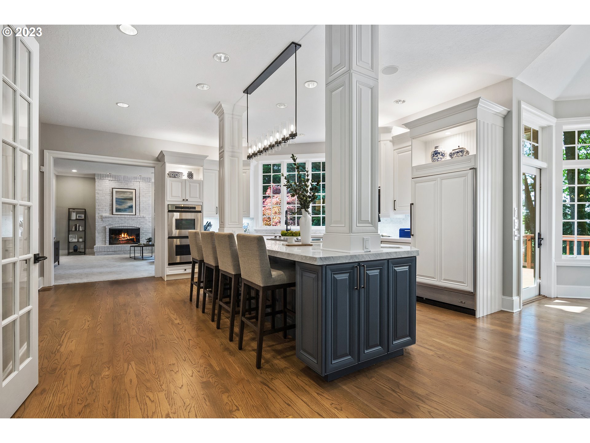 7 DOVER WAY