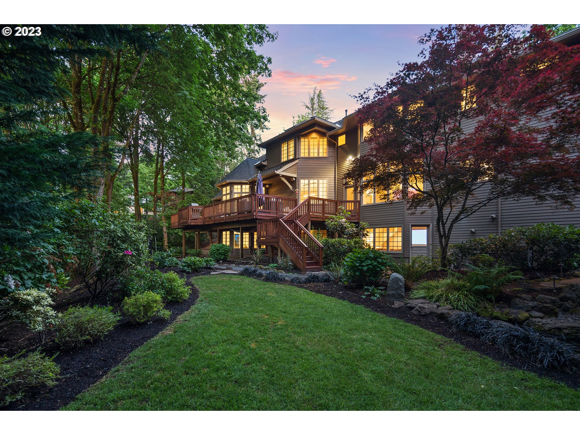 7 DOVER WAY