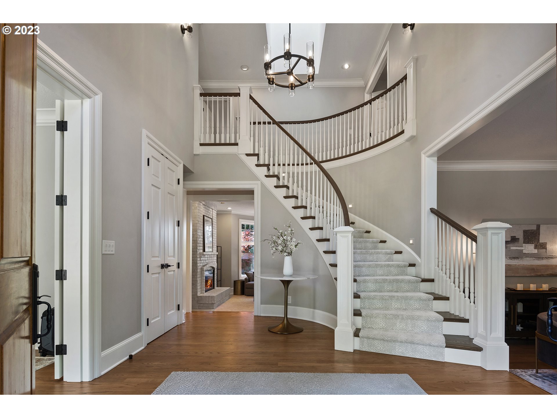 7 DOVER WAY