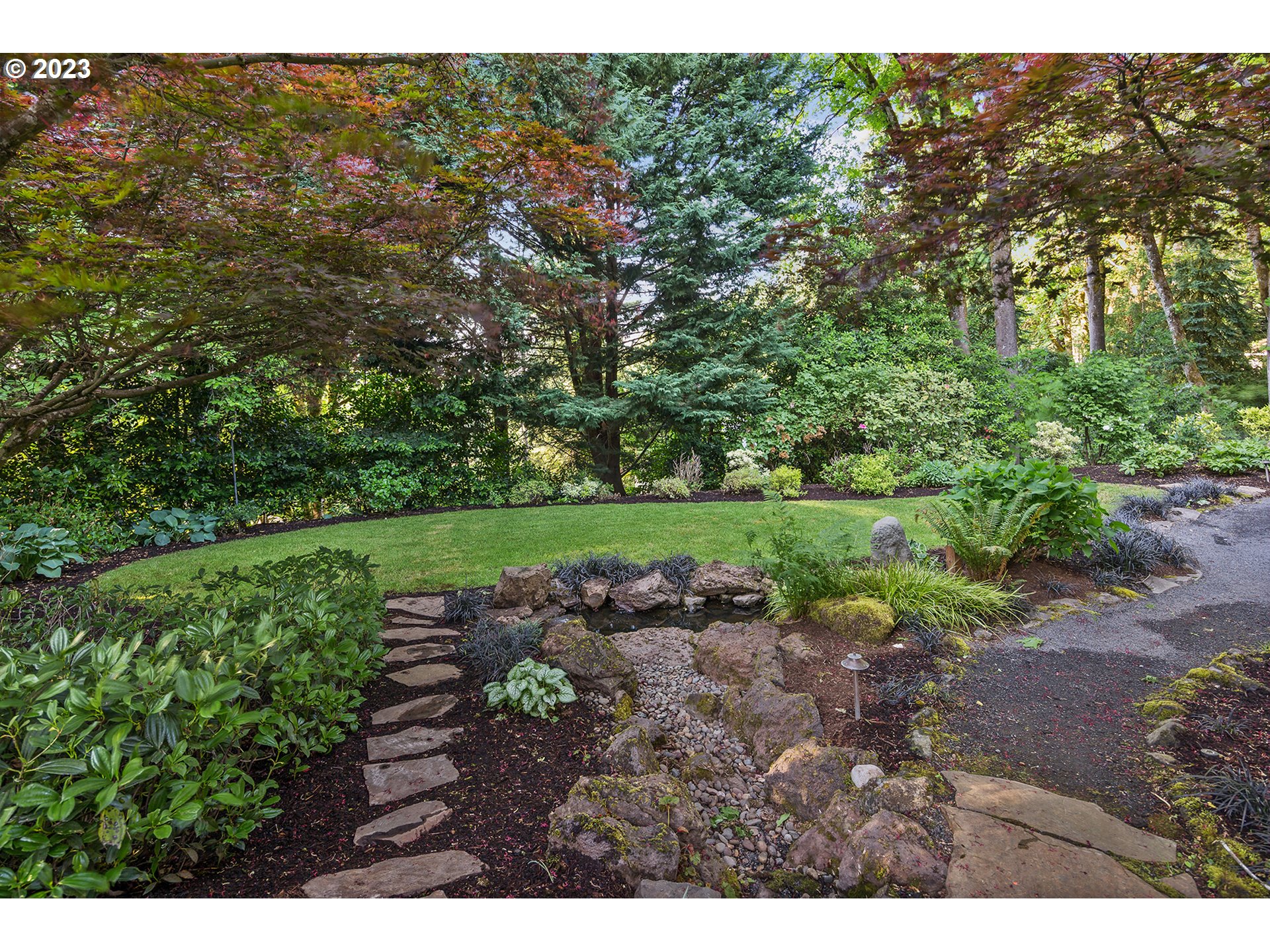 7 DOVER WAY