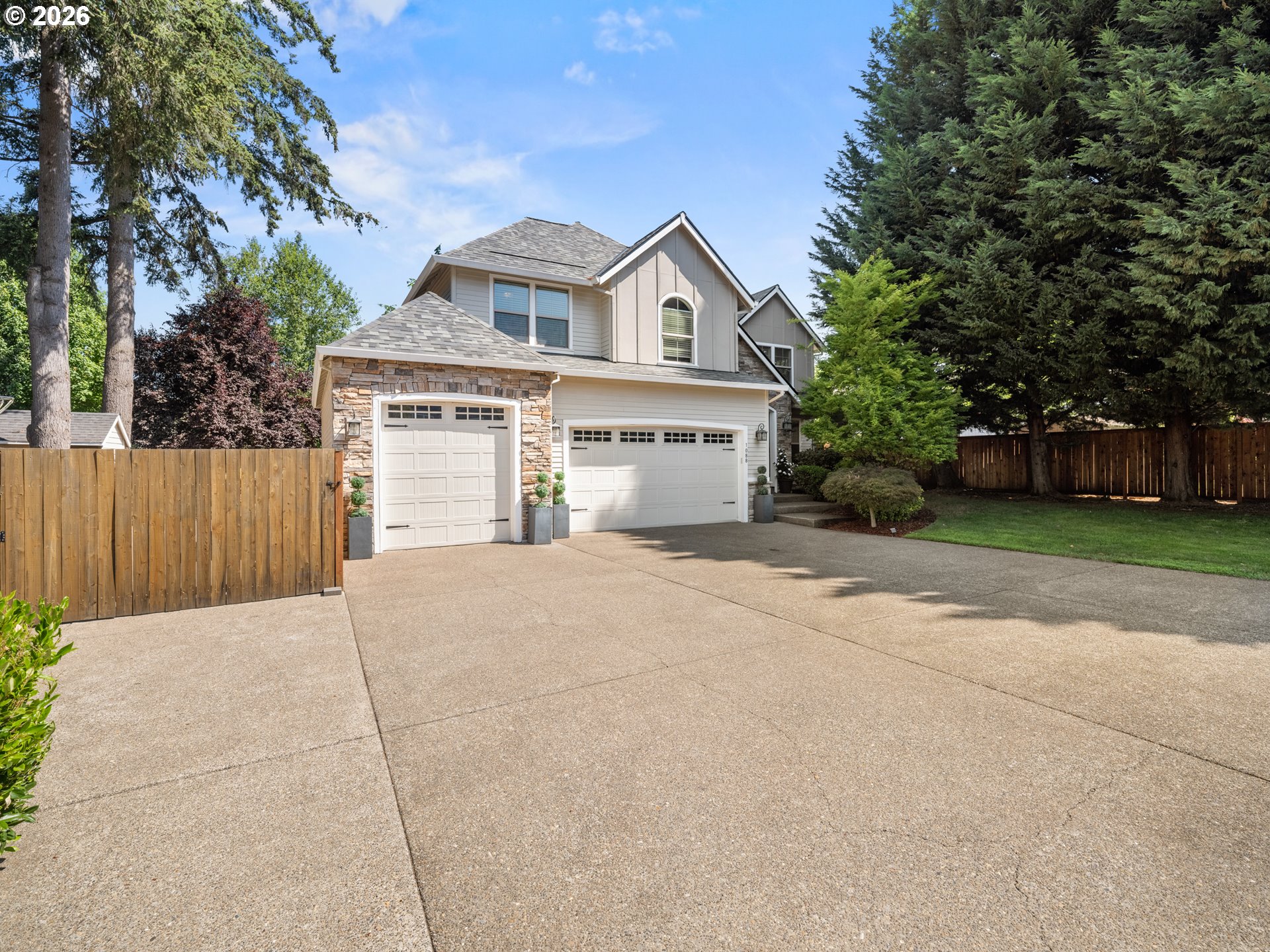 1088 DOLLAR ST