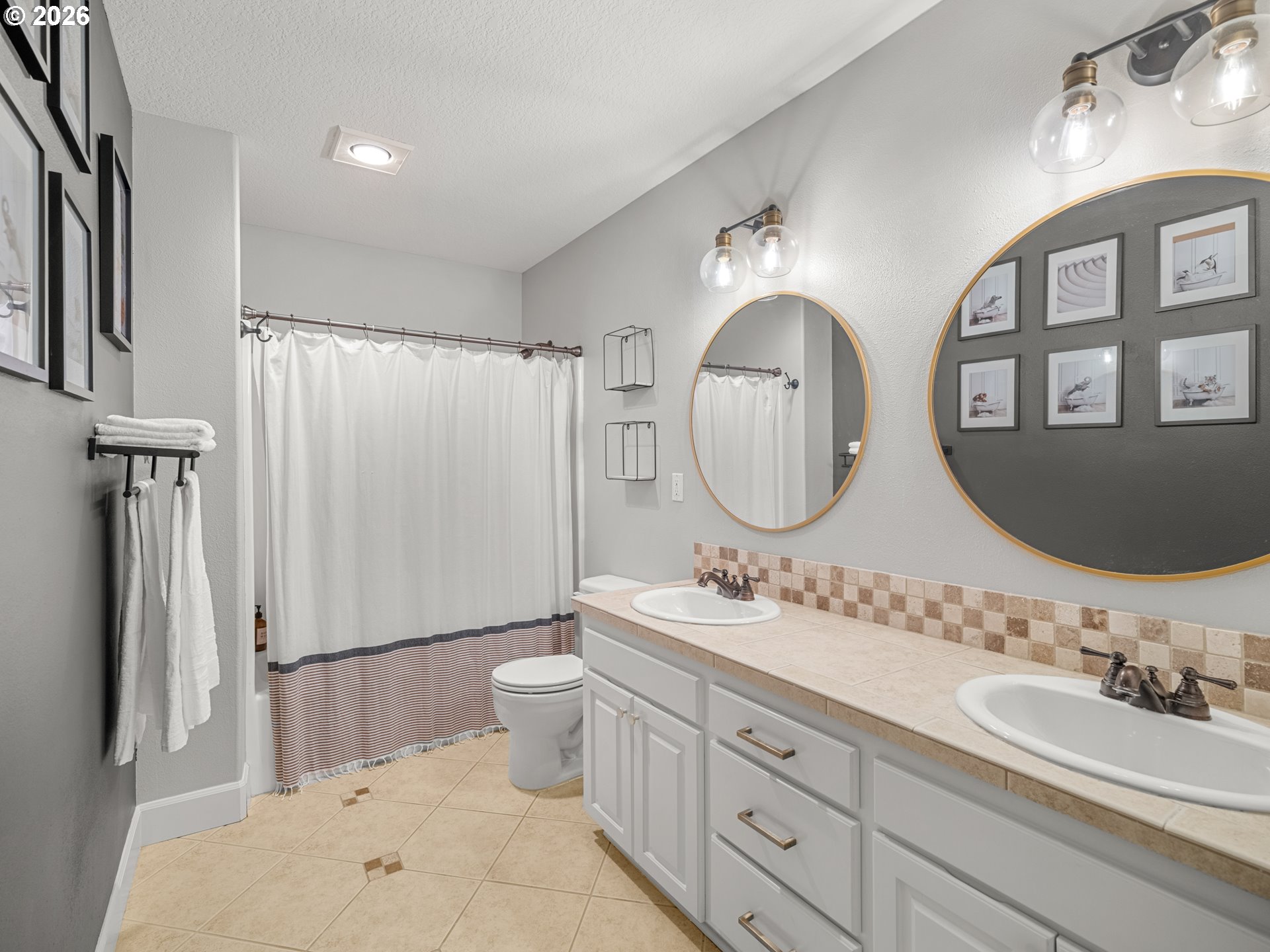 1088 DOLLAR ST