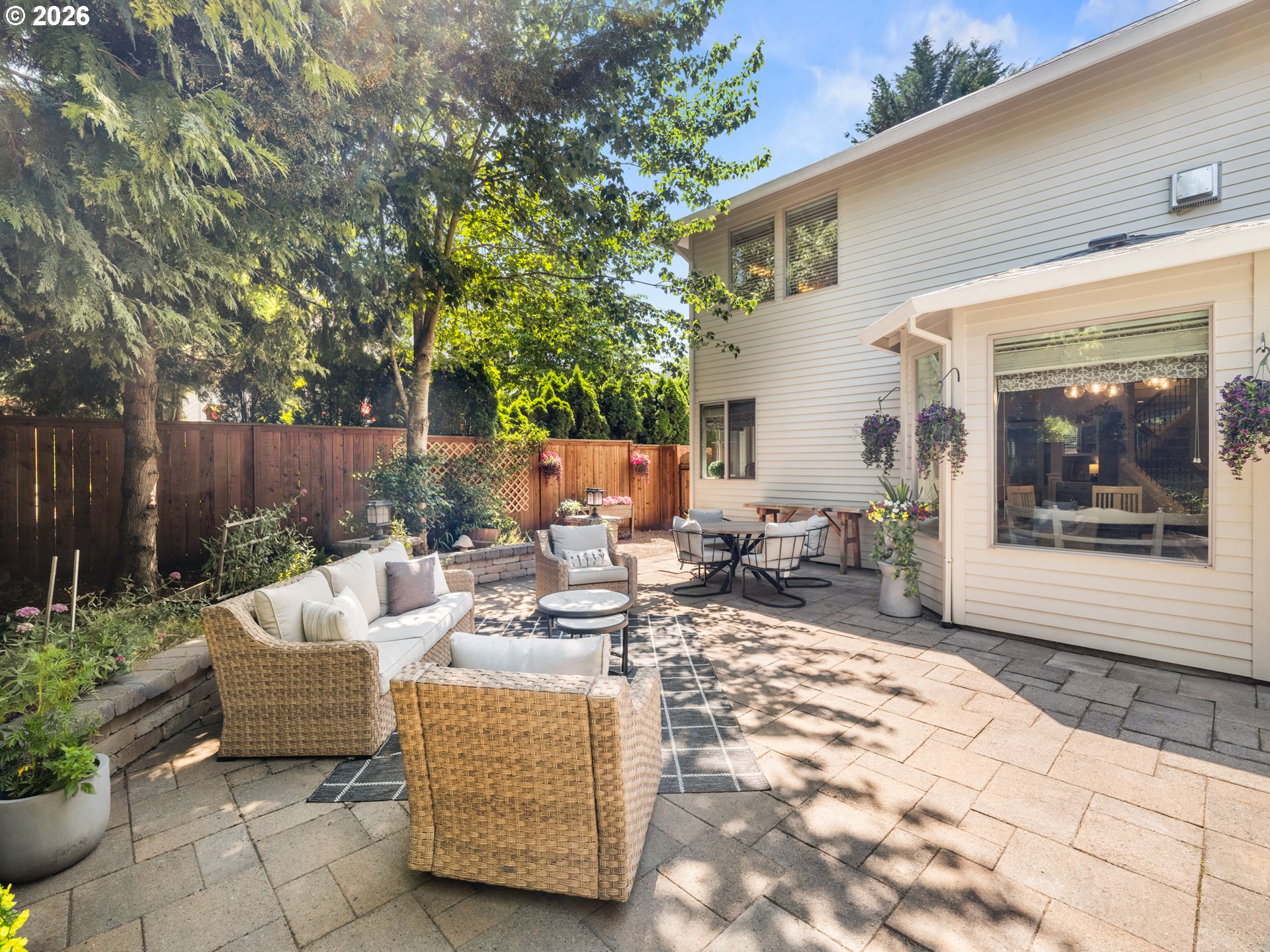 1088 DOLLAR ST