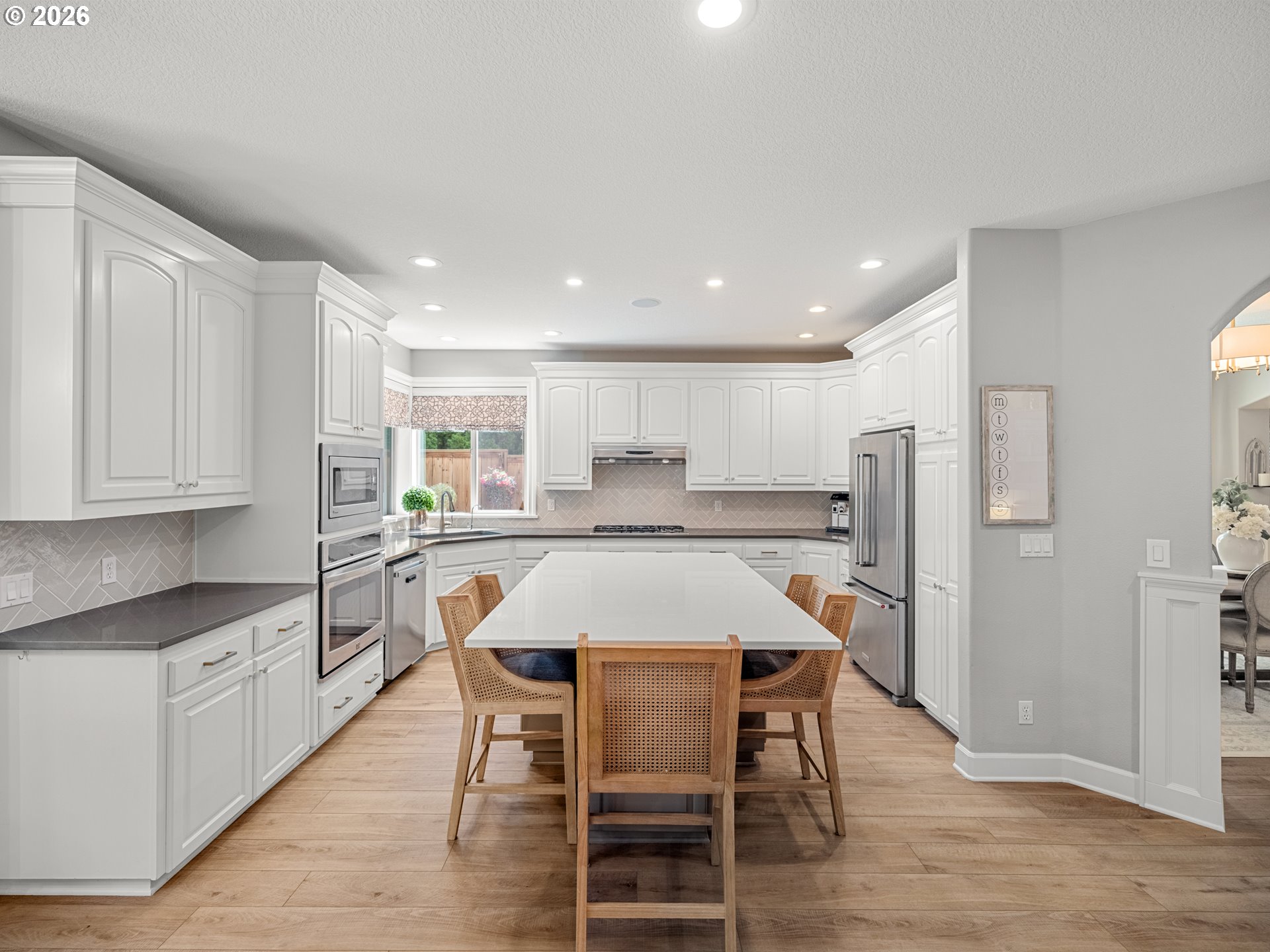 1088 DOLLAR ST