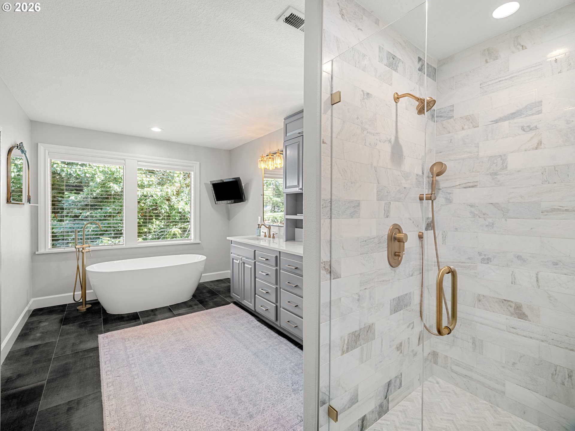 1088 DOLLAR ST