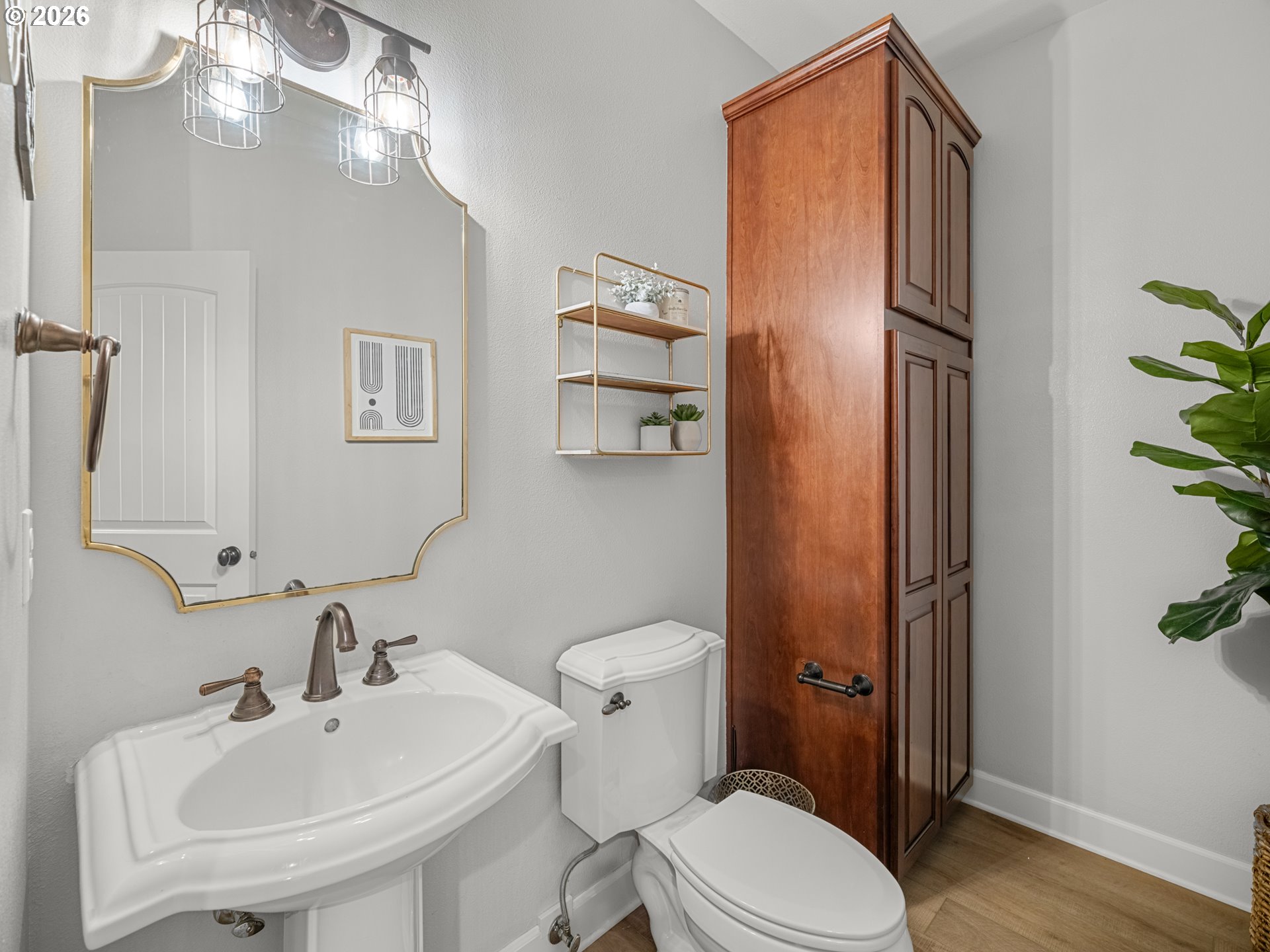 1088 DOLLAR ST