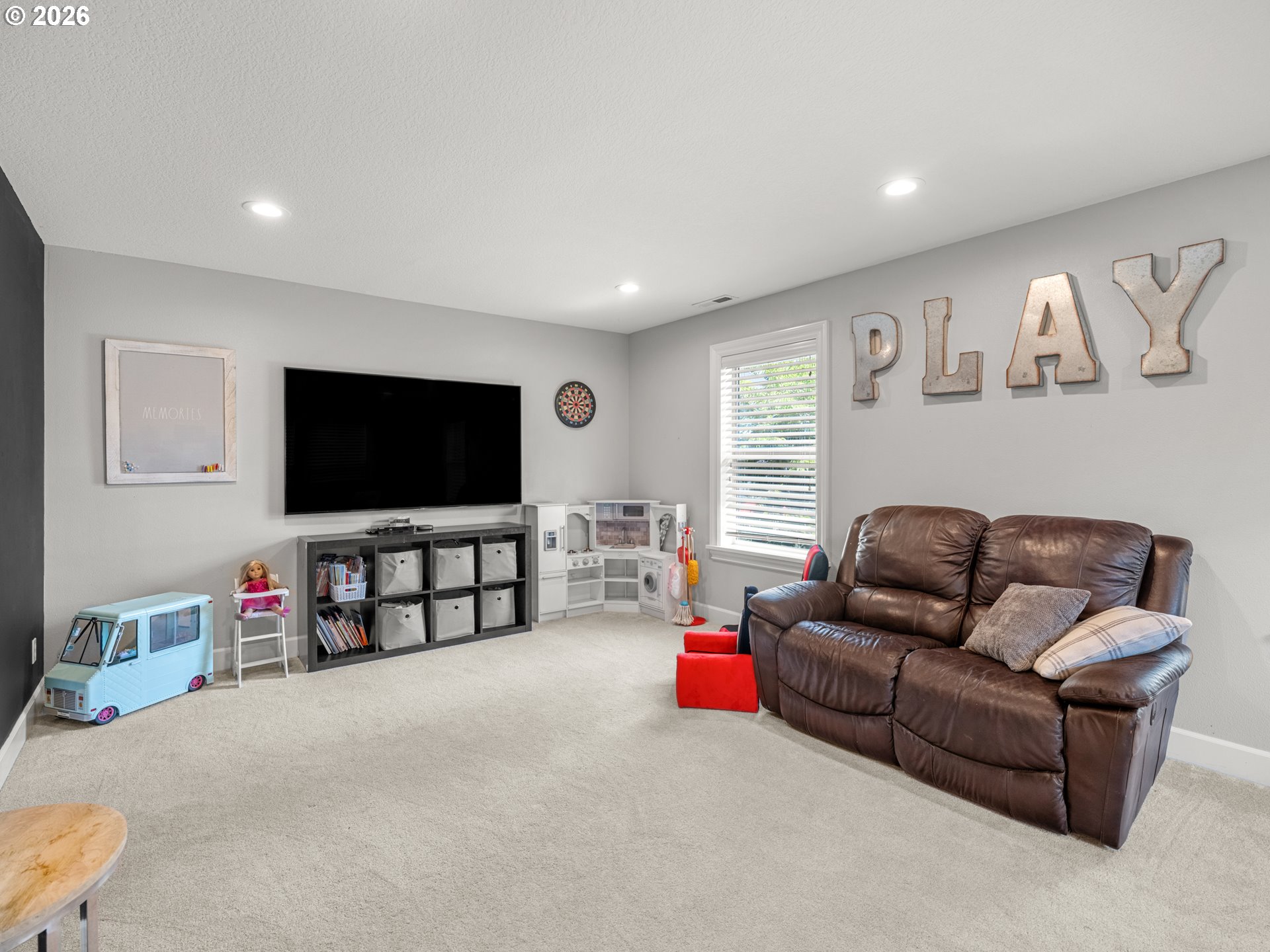 1088 DOLLAR ST