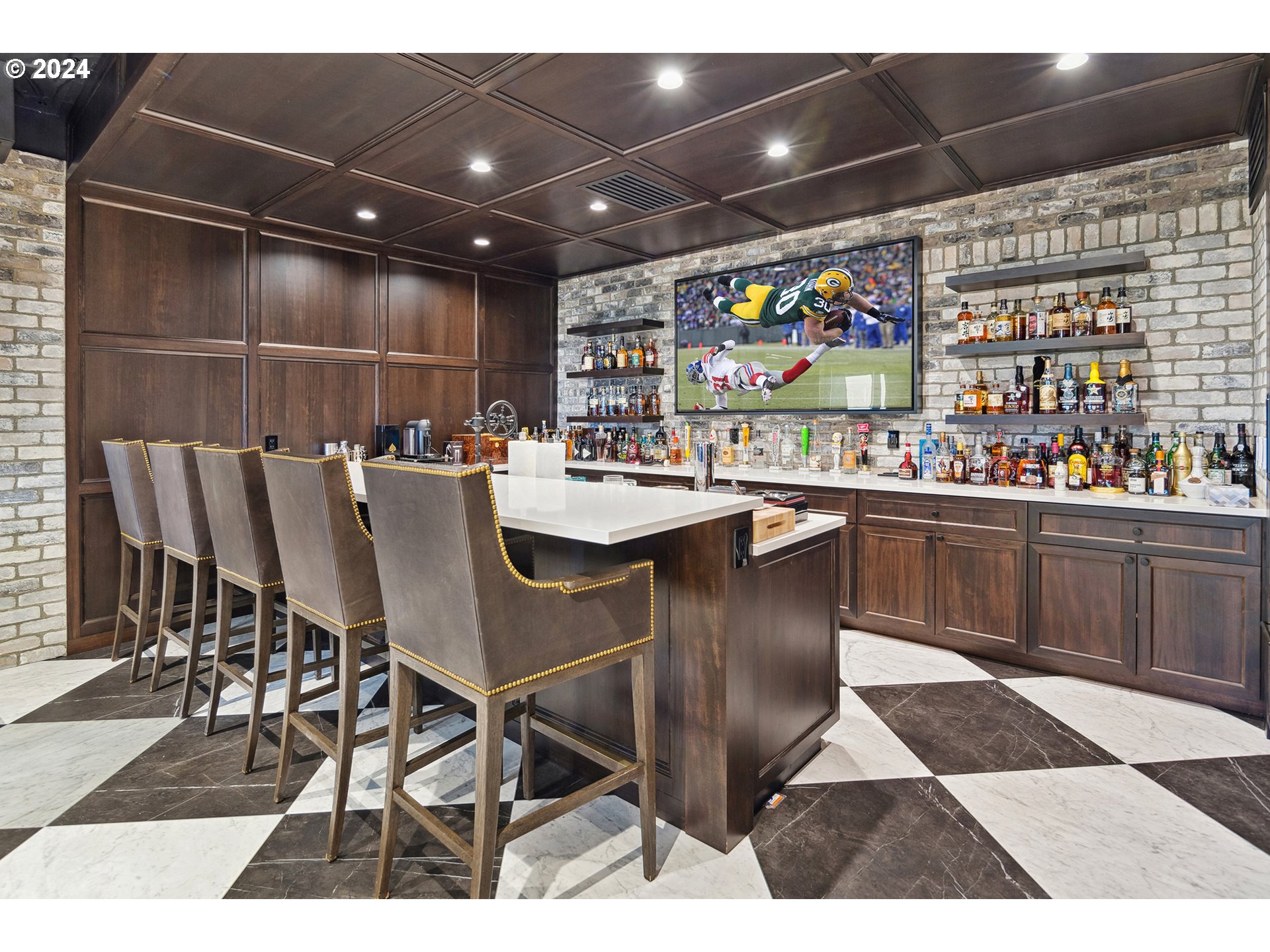 1415 SKYLAND DR