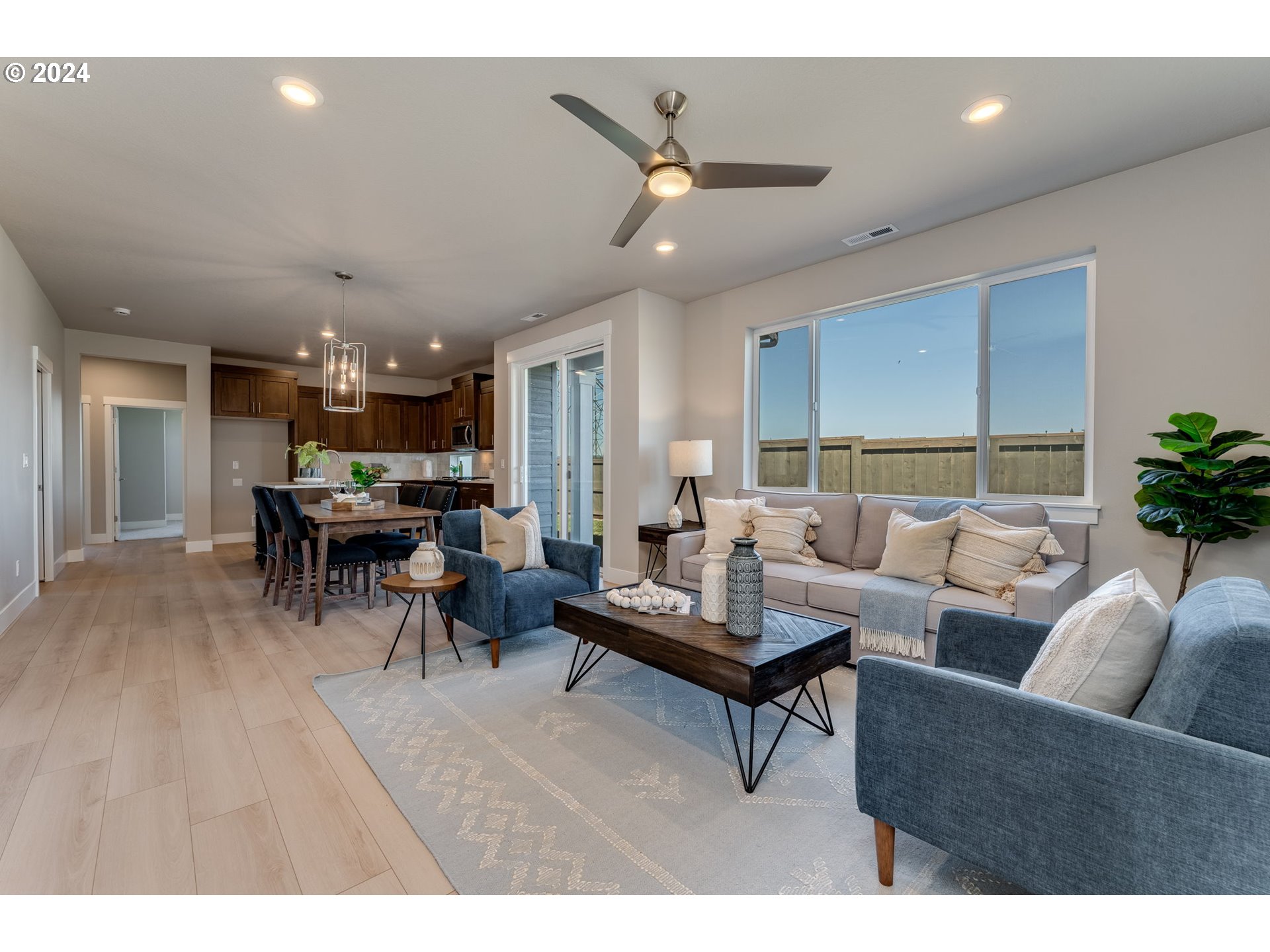 7717 SE Lumberton ST